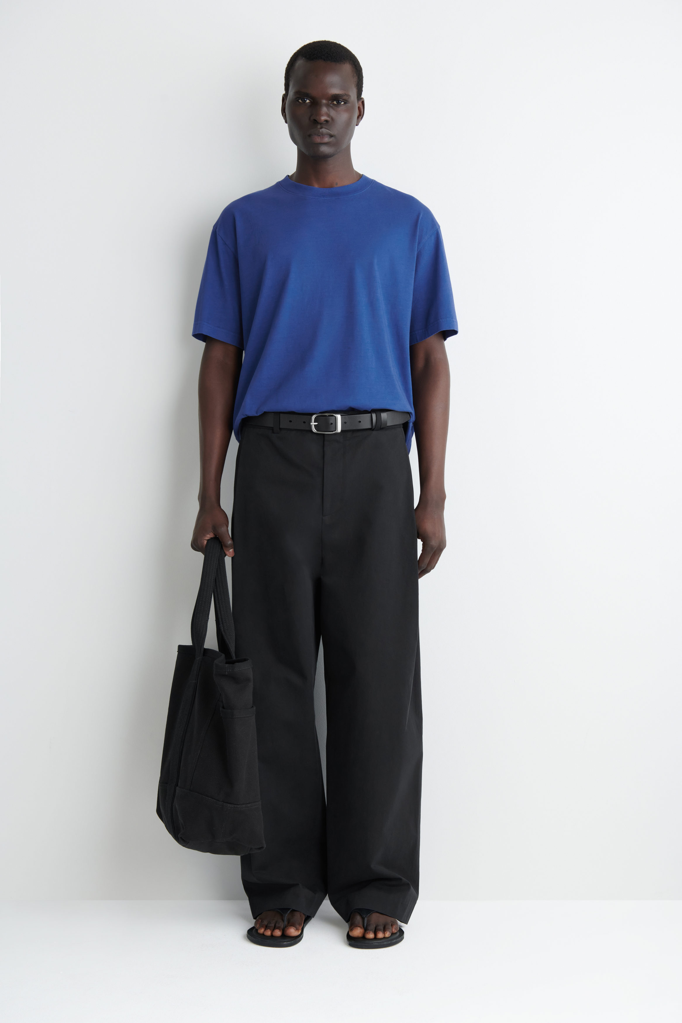 RELAXED LIGHTWEIGHT COTTON T-SHIRT - DARK BLUE | COS