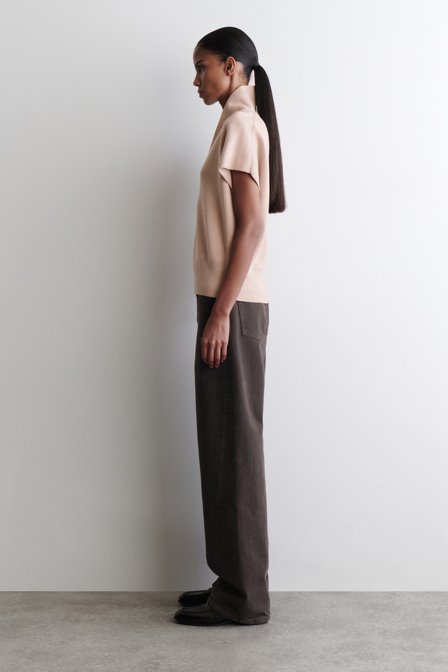 DÉBARDEUR À COL EN V EN LAINE MÉRINOS - BEIGE CHINÉ/NOIR - 5