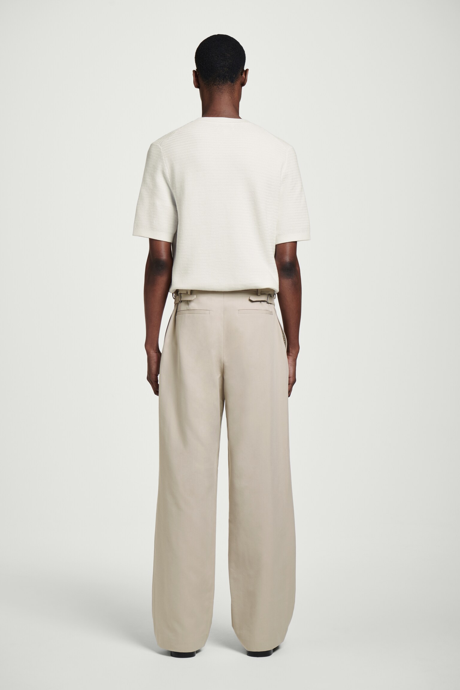 PANTALÓN DE TRAJE RELAJADO CON PIERNA RECTA - TOPO - 5