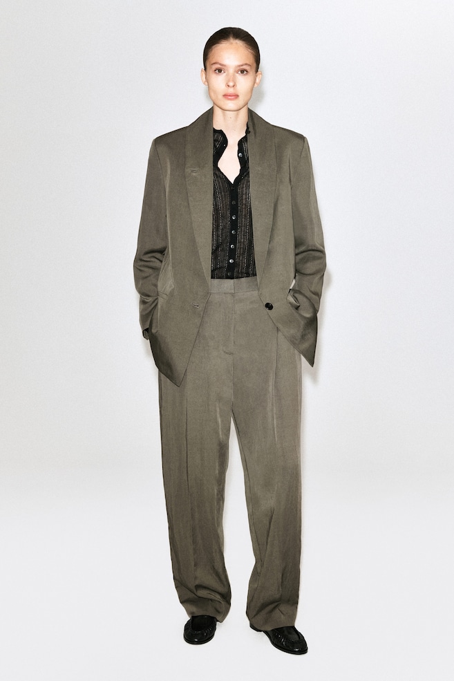 FLUID PLEATED STRAIGHT-LEG PANTS — DARK BEIGE