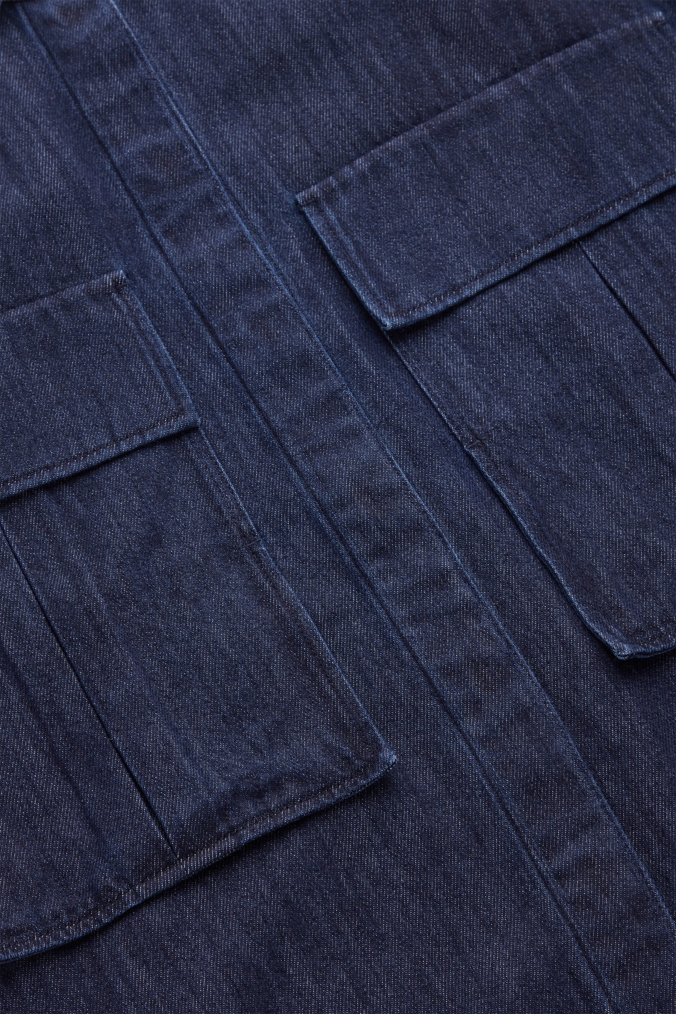 StillMedia/DescriptiveDetail