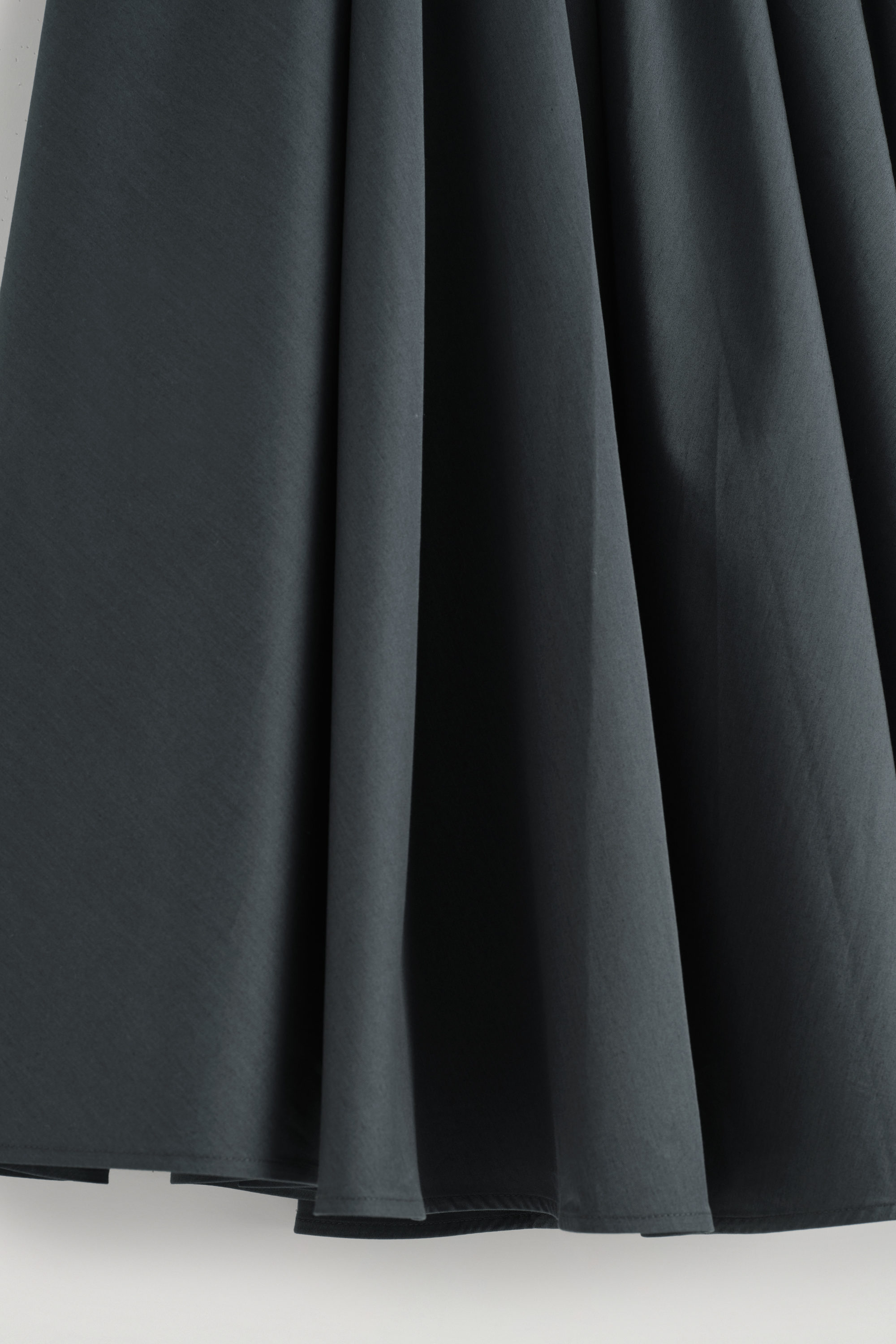GATHERED A-LINE MIDI SKIRT - CHARCOAL | COS