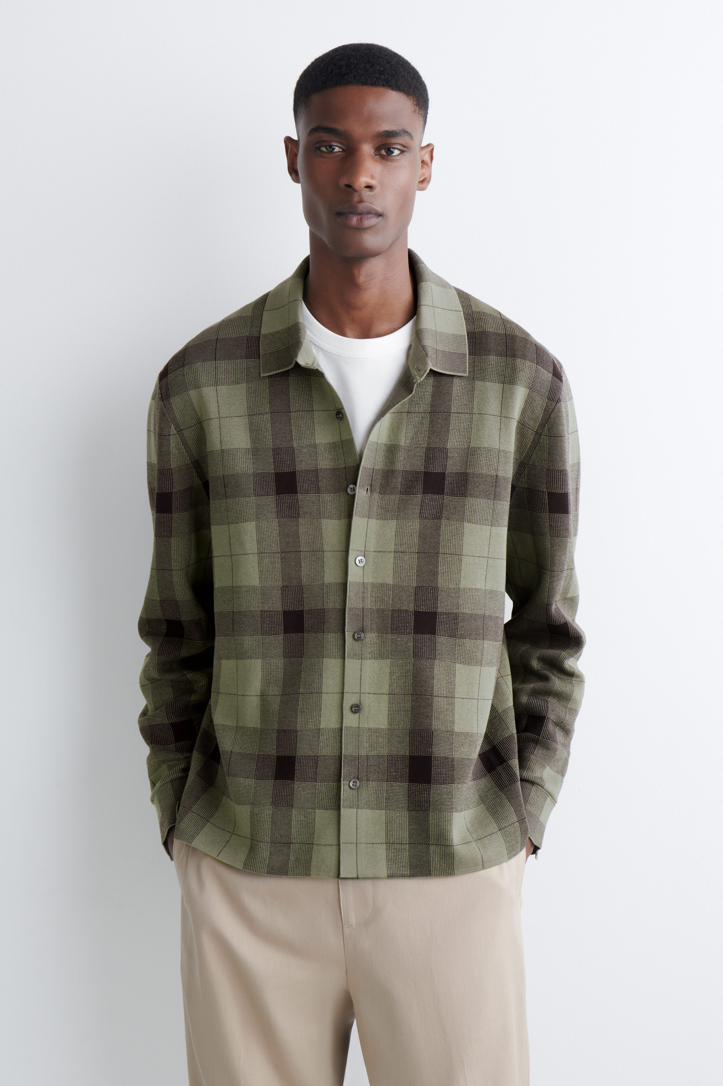 RELAXED KNITTED COTTON SHIRT - KHAKI / CHECKED | COS US