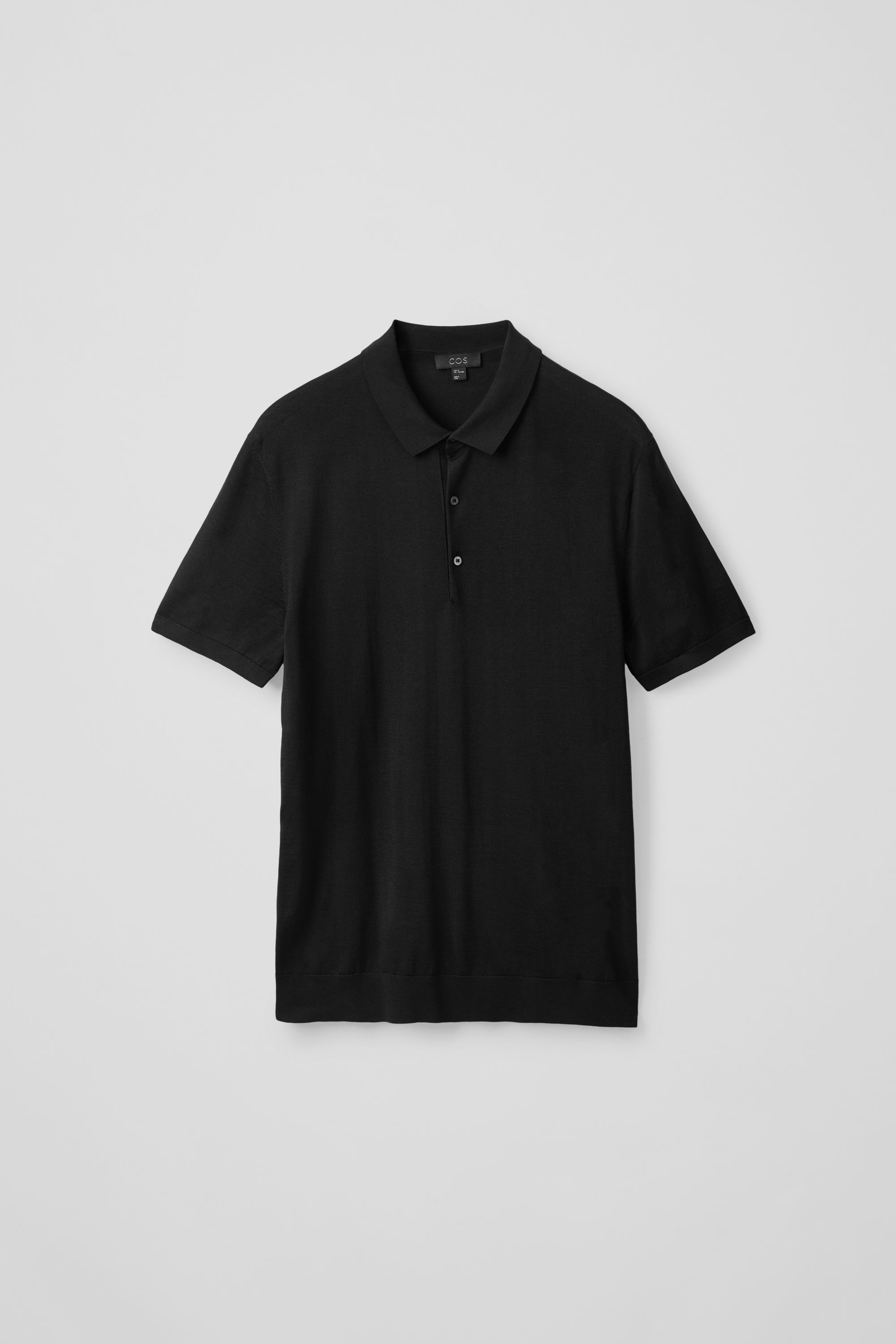 SHORT-SLEEVED KNITTED POLO - BLACK | COS