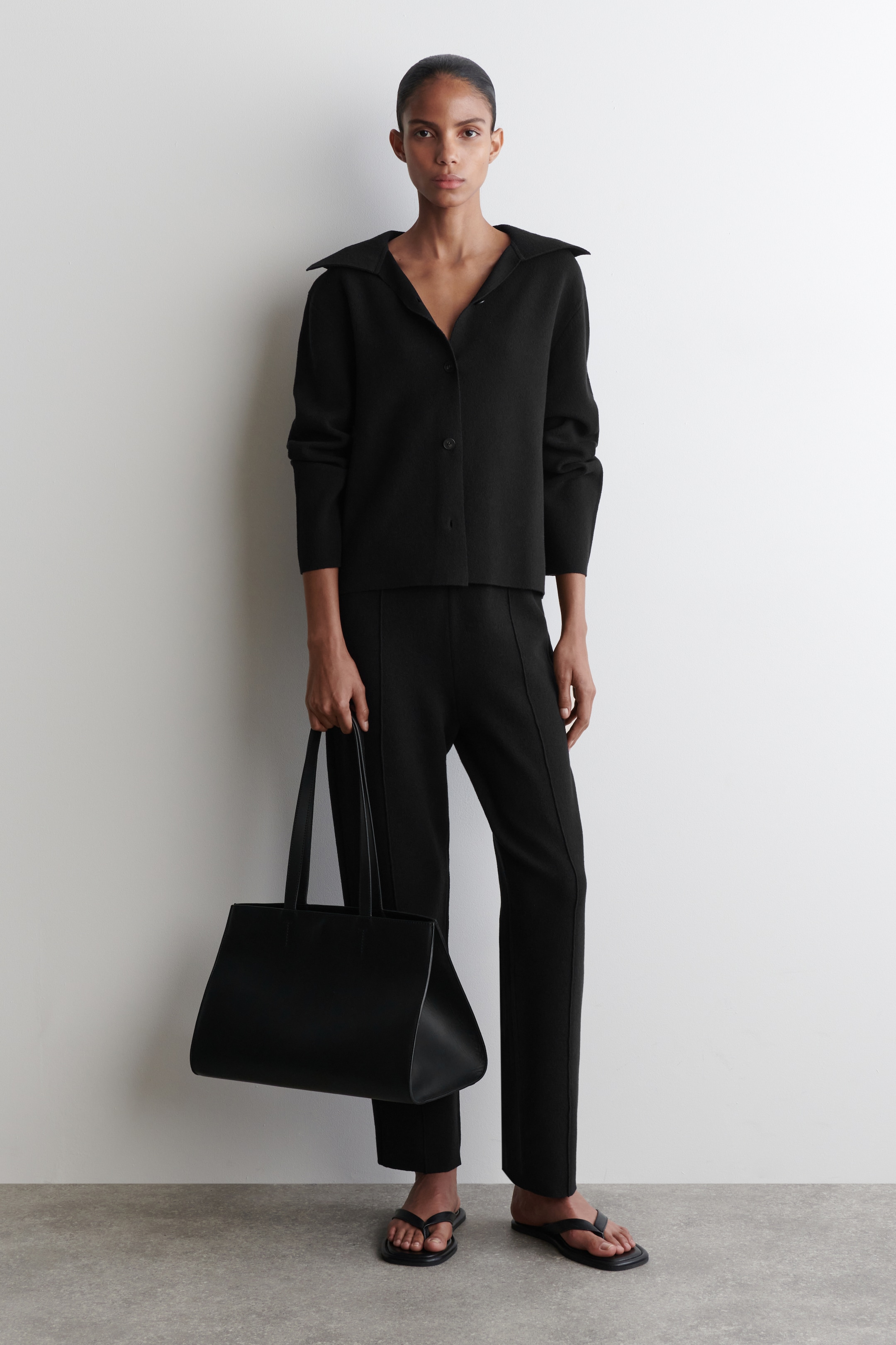 Ingrandisci l'immagine: COLLARED KNITTED JACKET - BLACK - DONNA | H&M CH 2