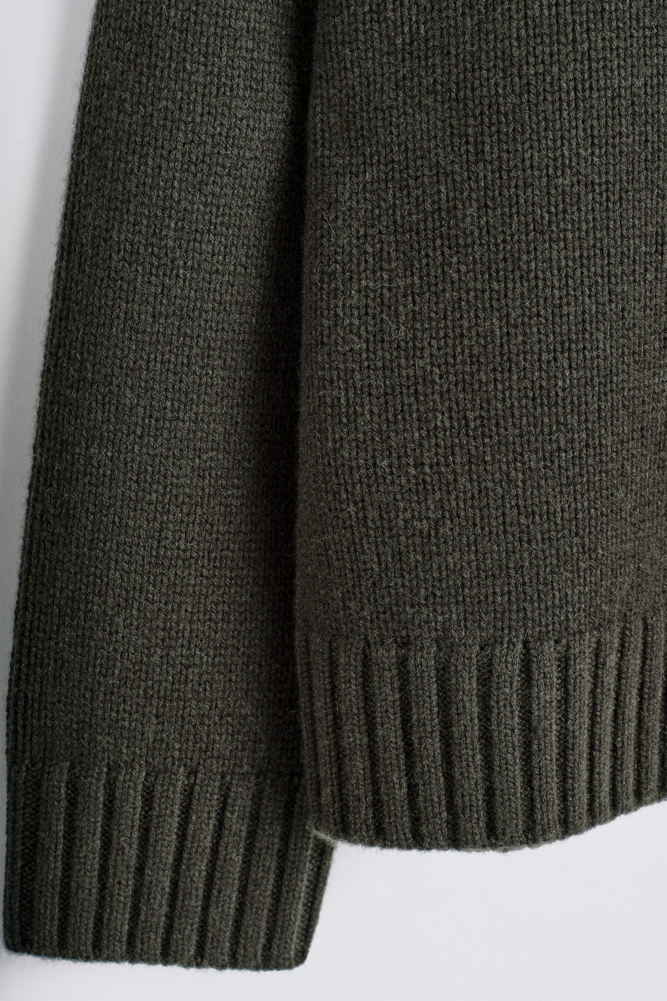 StillMedia/DescriptiveDetail