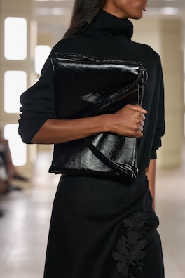 PAVILION TOTE BAG - LEATHER — BLACK 7