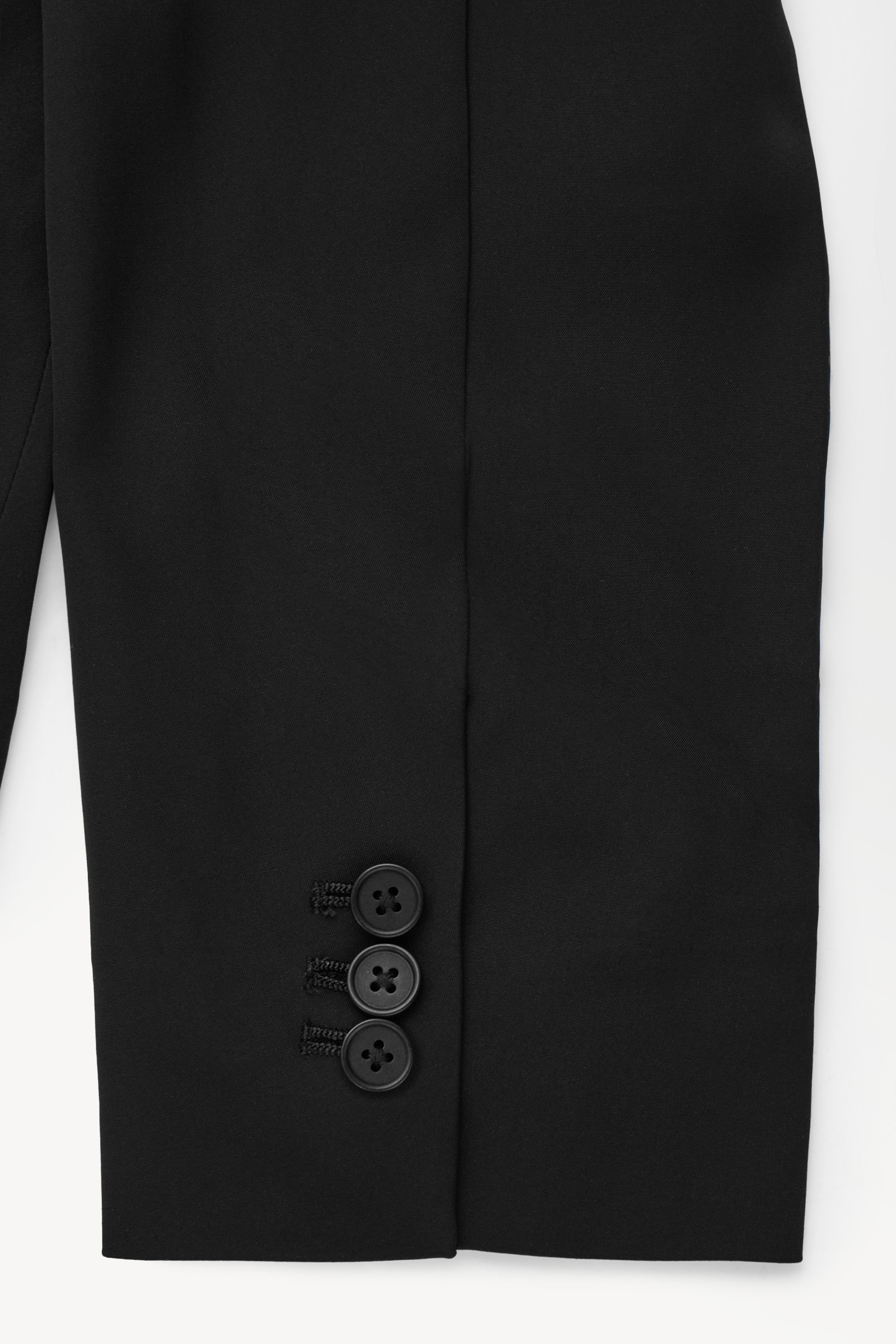 THE DRAPED-WAIST BLAZER