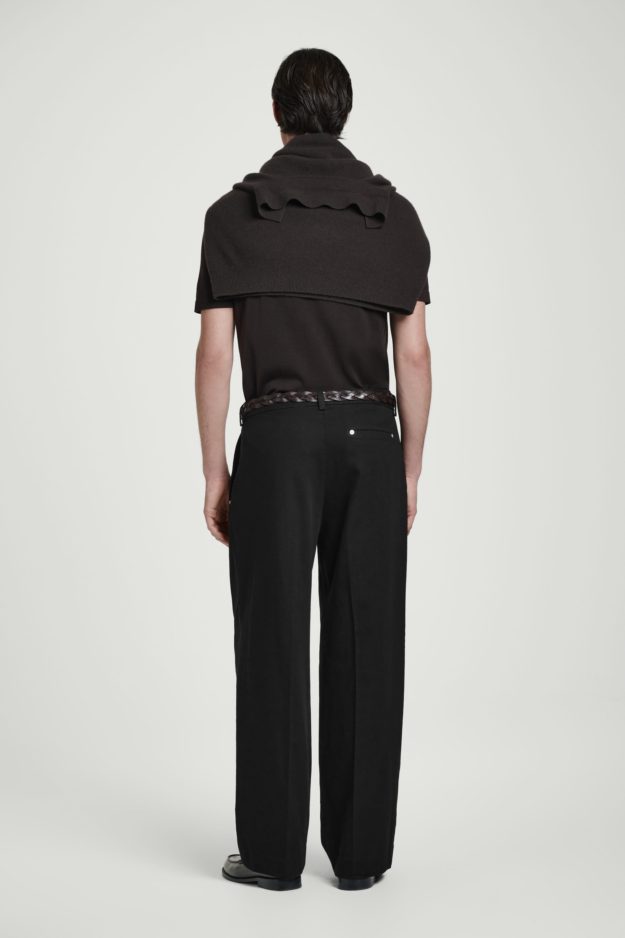 PLEATED WIDE-LEG DENIM TROUSERS