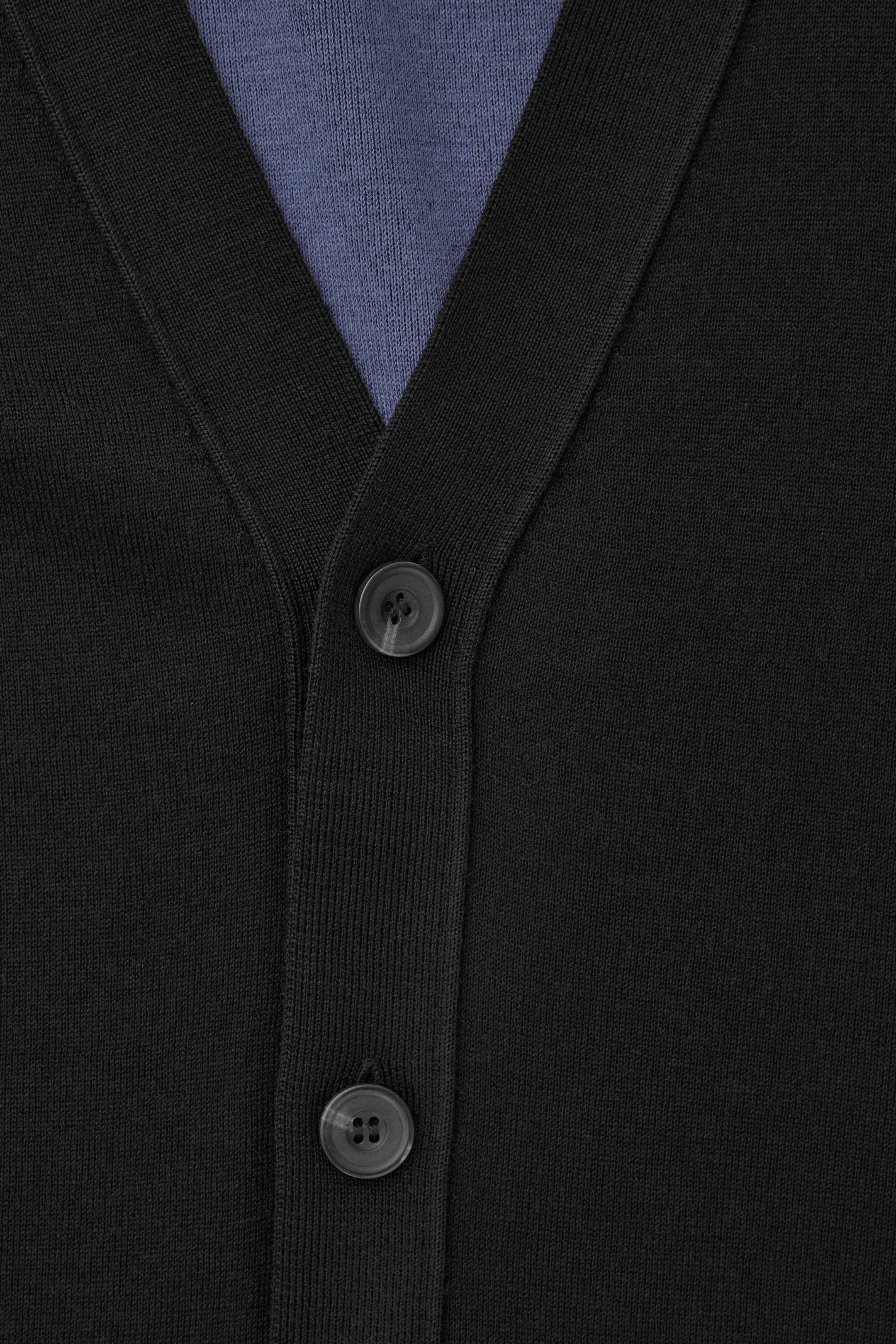 StillMedia/DescriptiveDetail