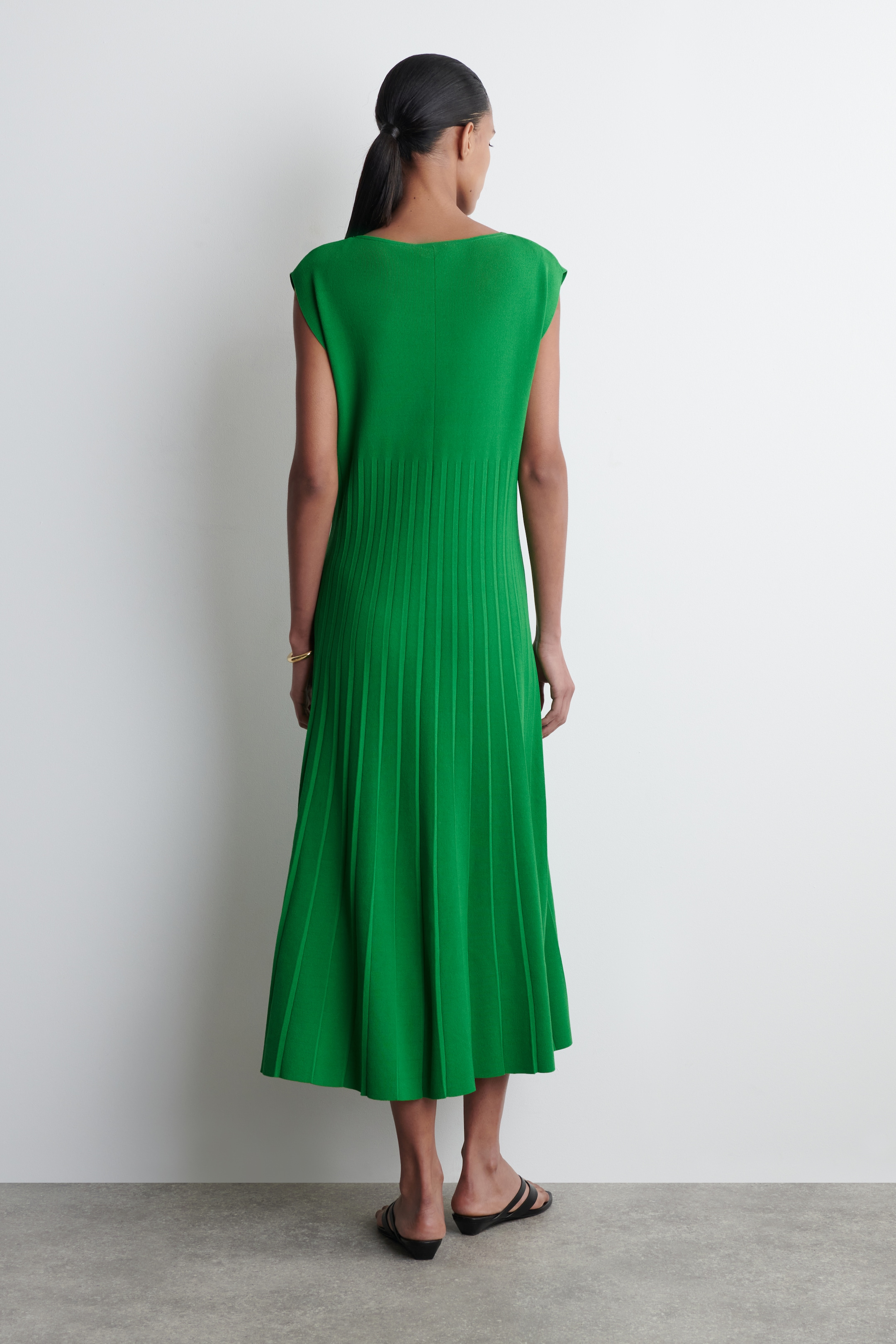 Visualizza immagine più grande: ABITO MAXI PLISSETTATO IN MAGLIA - VERDE - DONNA | H&M IT 2