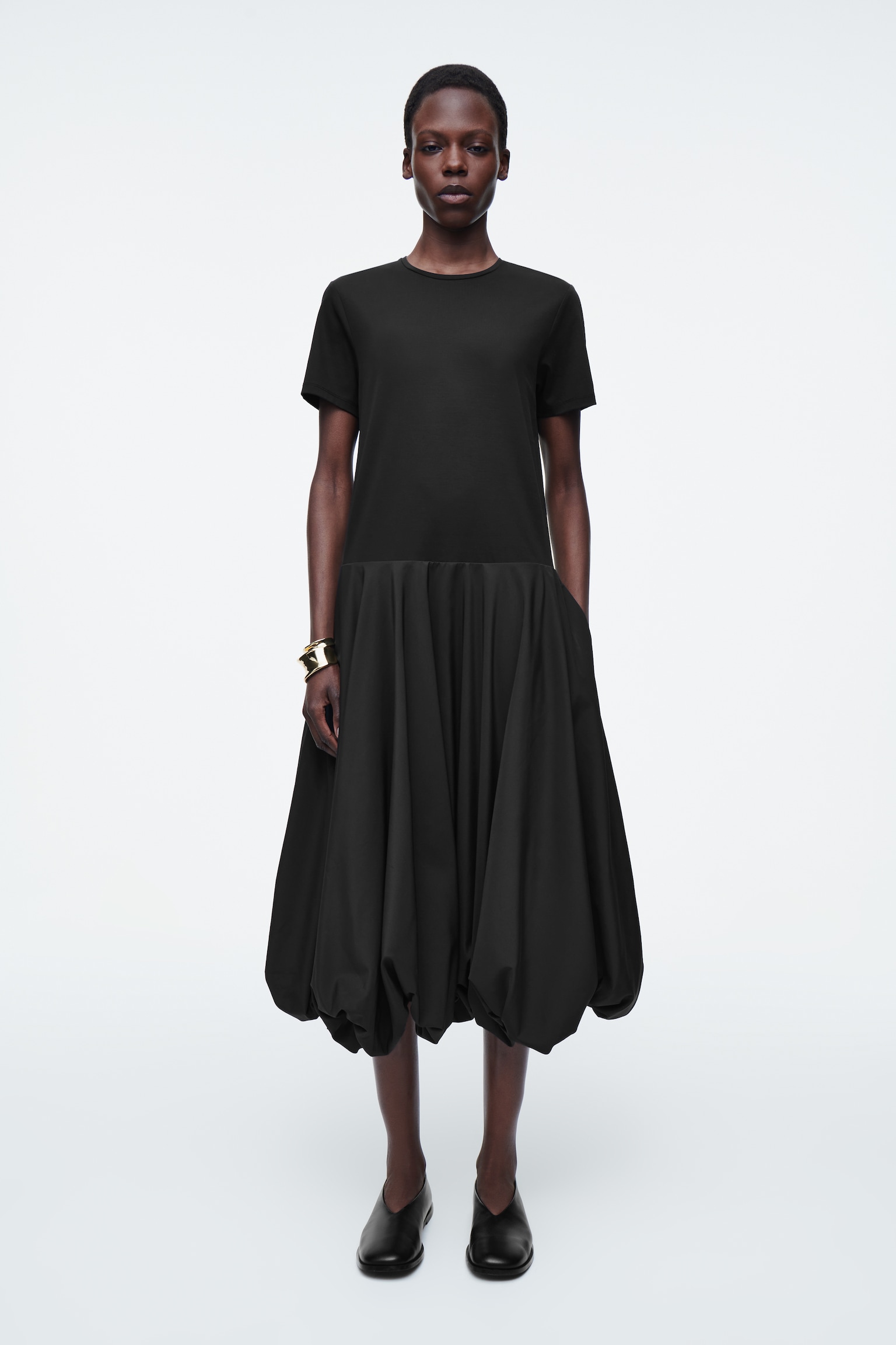 BALLOON-HEM T-SHIRT DRESS - BLACK