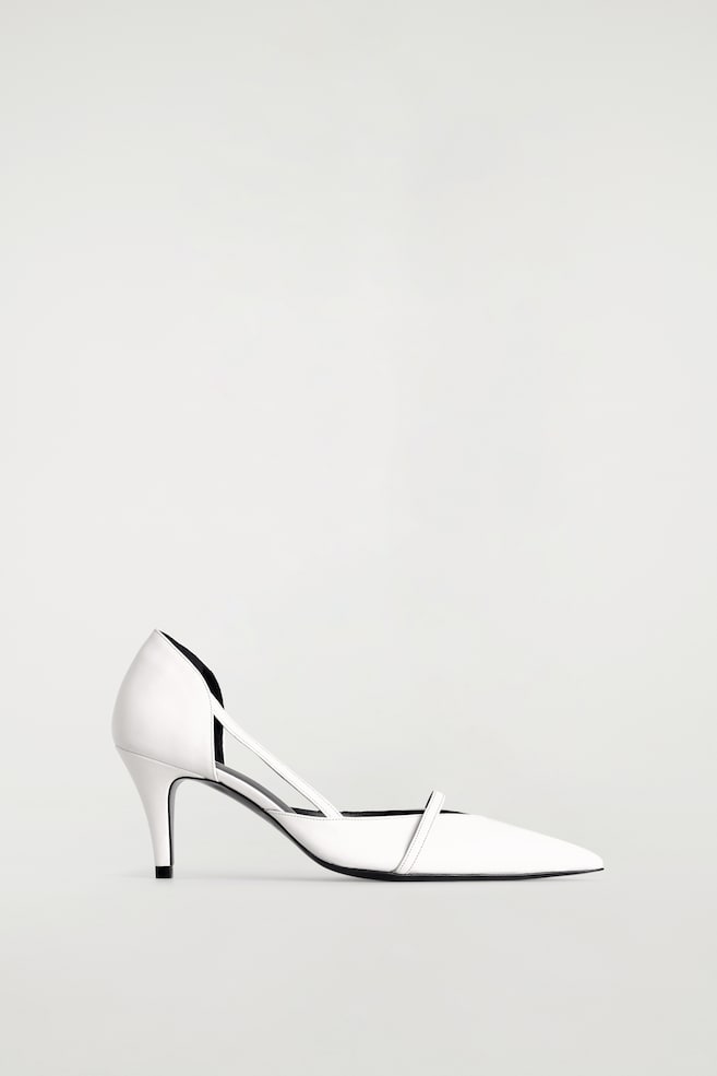 ESCARPINS EN CUIR À FINITION AJOURÉE - BLANC/NOIR - 1