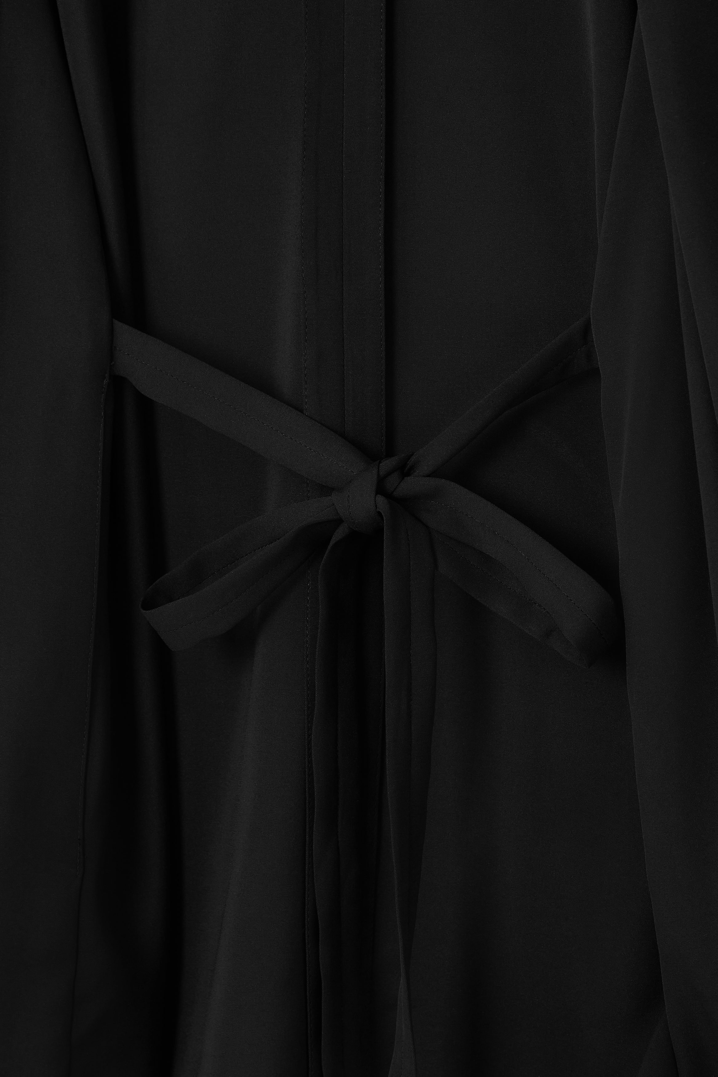 【送料&関税込】IRO Cynesa Blazer In Black Polyester b04ad8a2319db61f9af0e2d9abc278