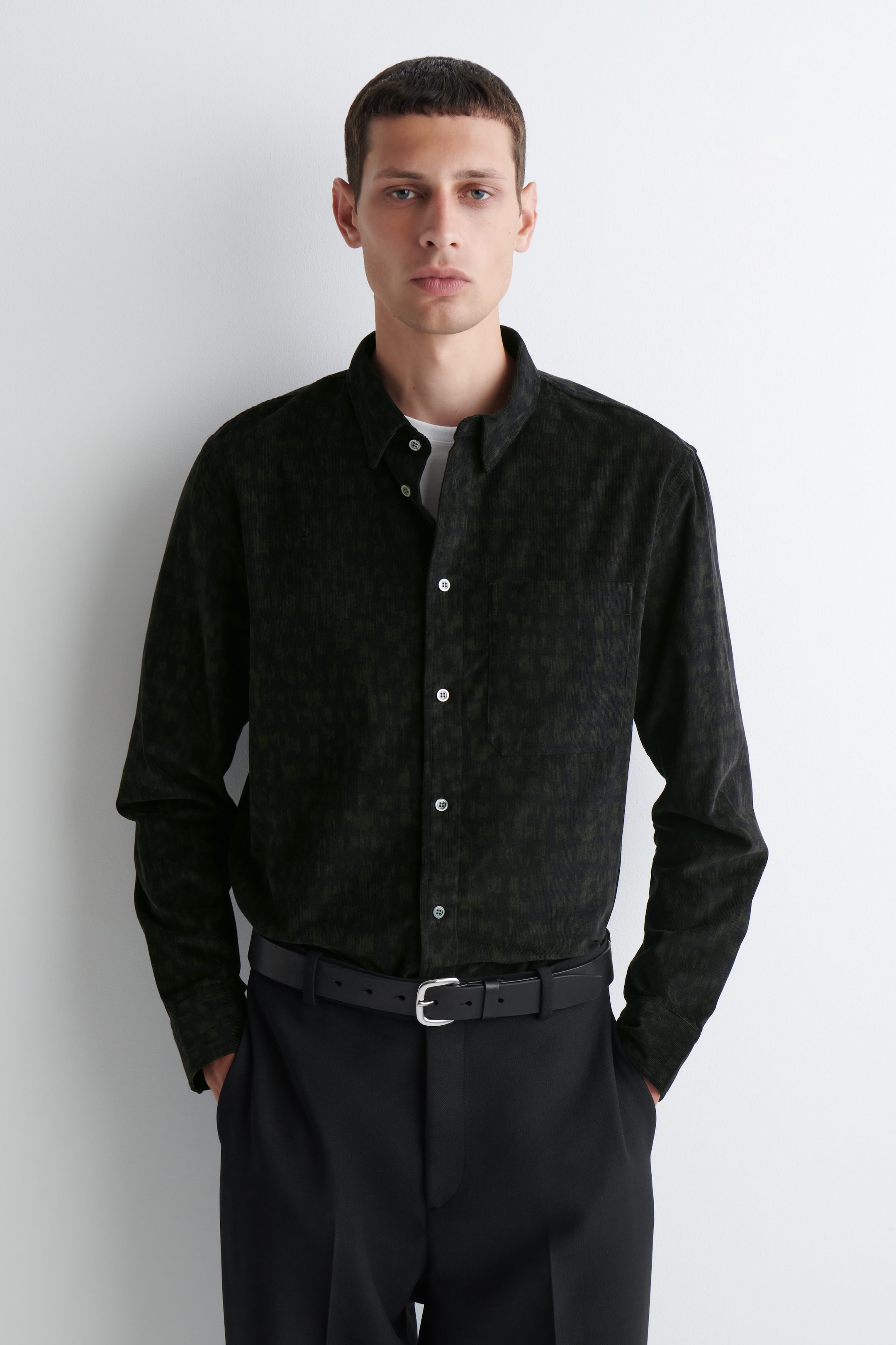 CHEMISE DÉCONTRACTÉE EN VELOURS CÔTELÉ