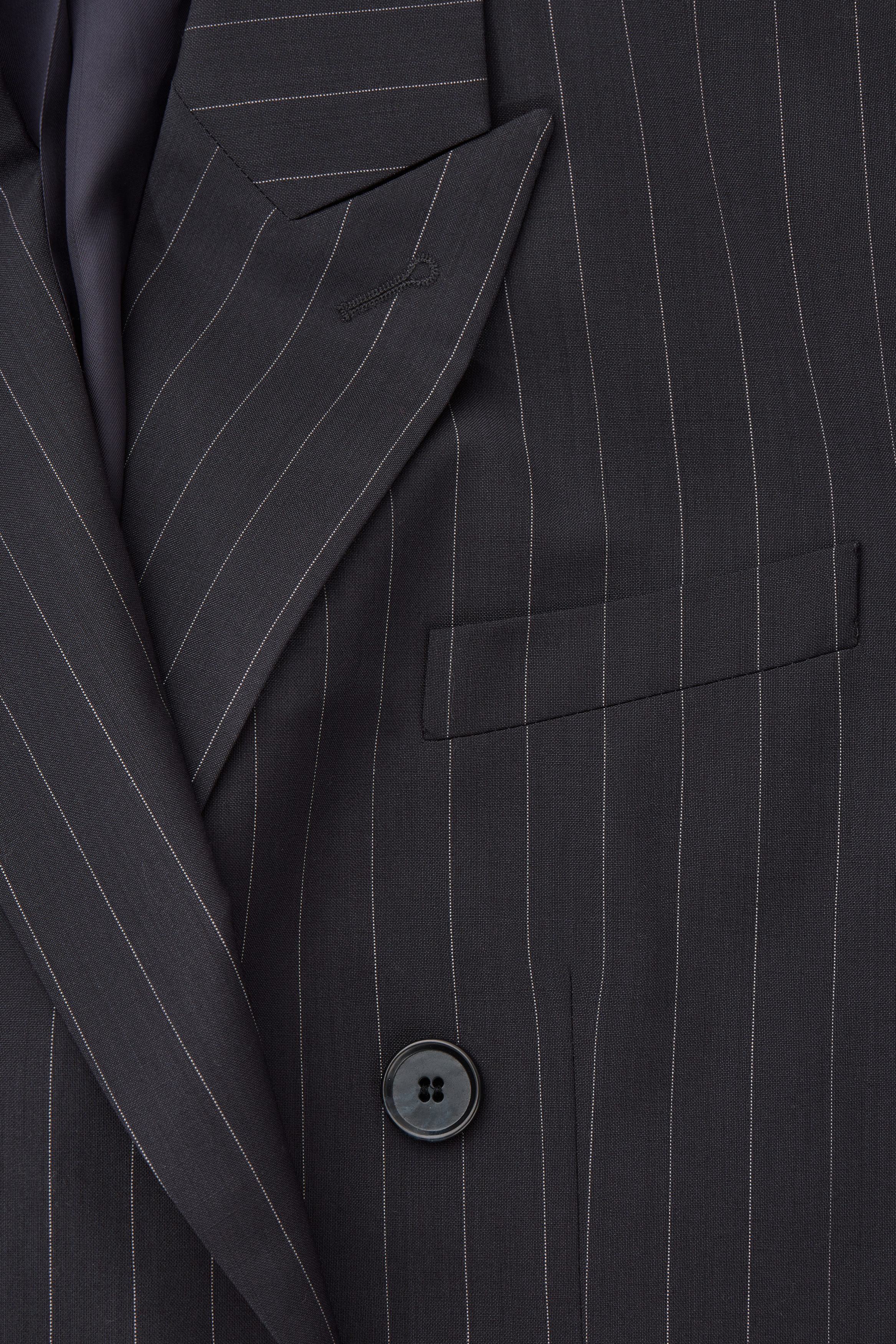 ボトムスその他 Golden  Pinstripe Oversized Blazer With Notched Lapel OVERSIZED PINSTRIPED WOOL BLAZER - NAVY / PINSTRIPED | COS