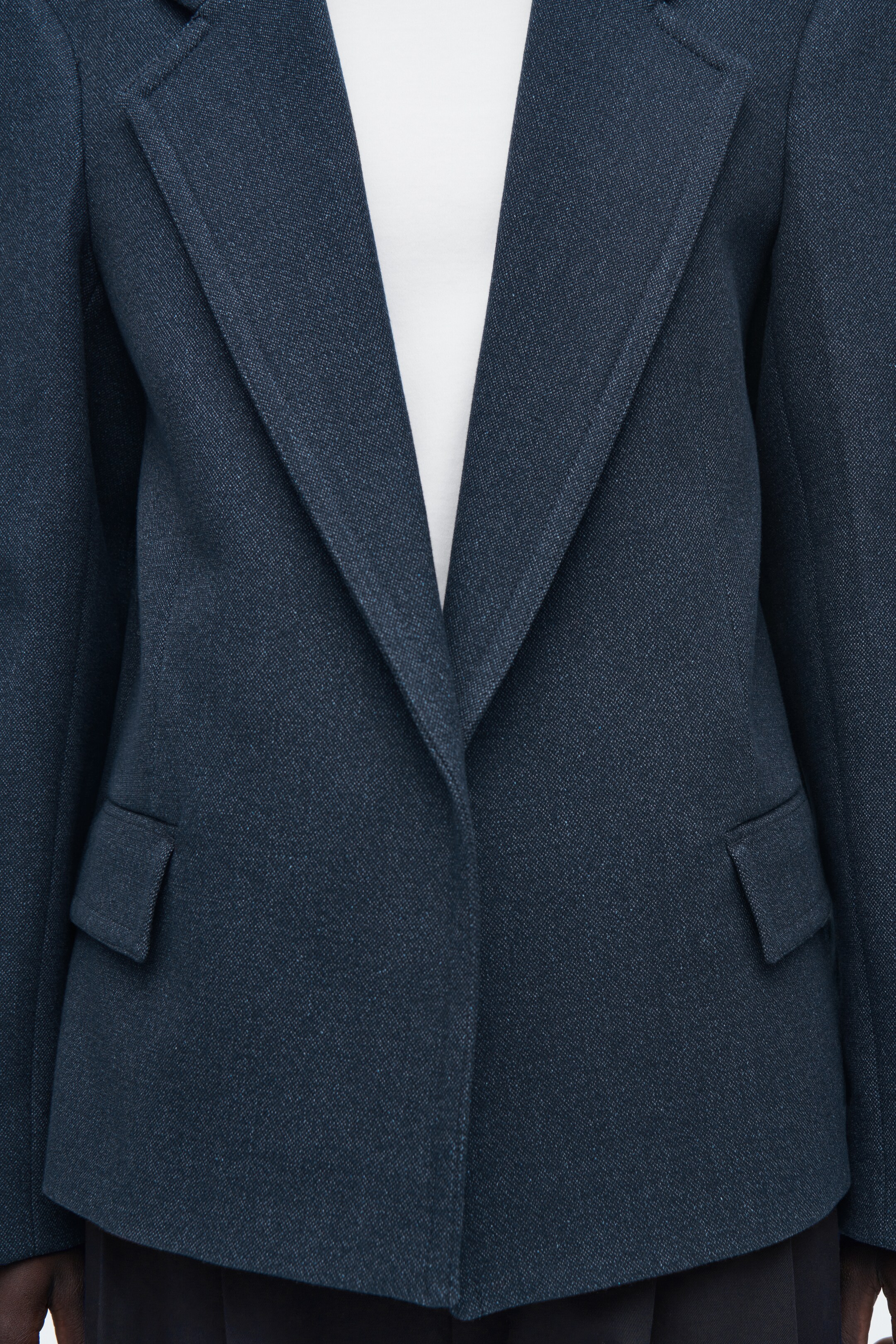 Grotere afbeelding bekijken: OVERSIZED EXAGGERATED-SHOULDER DENIM-LOOK BLAZER - DARK BLUE - DAMES | H&M NL 3