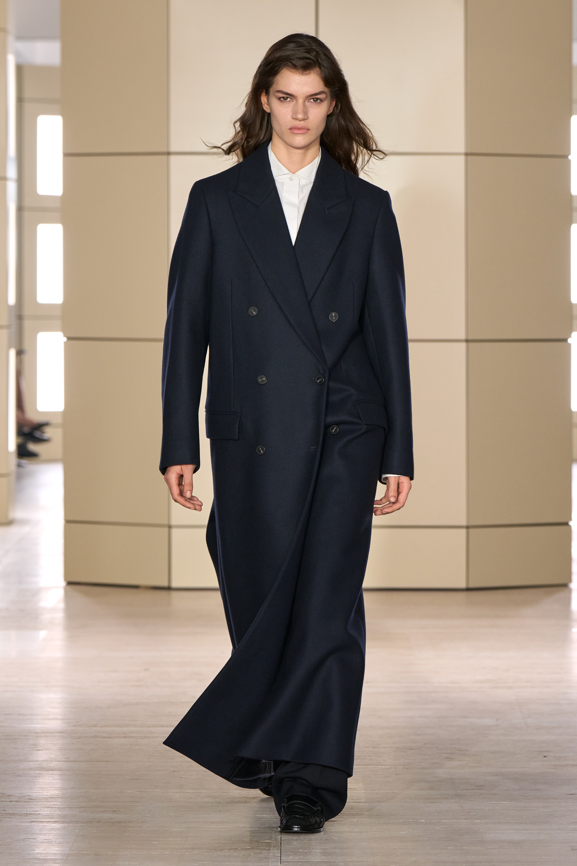 TAILORED WOOL DOUBLE-BREASTED LONG COAT - MIDNIGHT | COS US