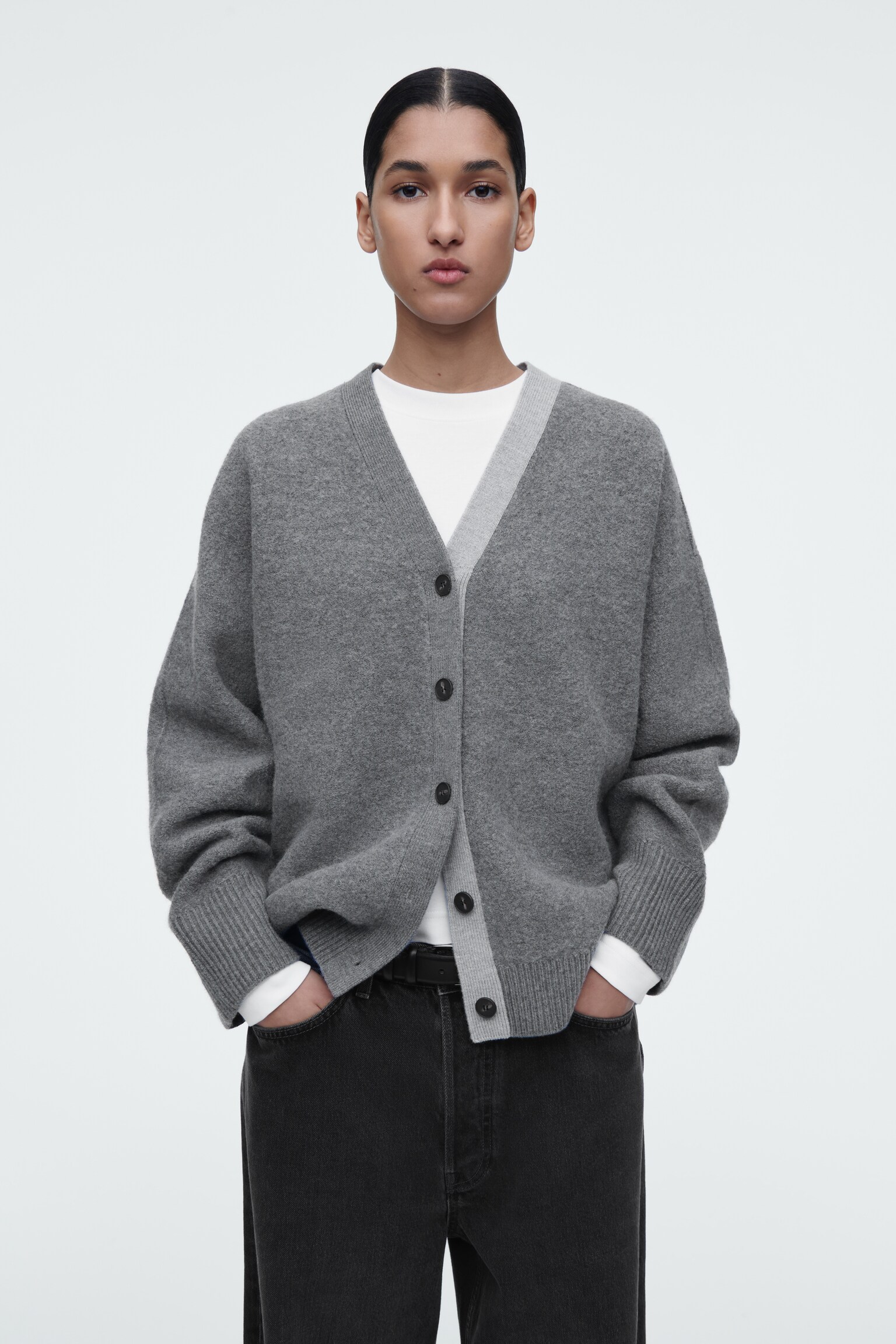 CARDIGAN À ENCOLURE EN V EN LAINE COLOUR-BLOCK - GRIS - 1