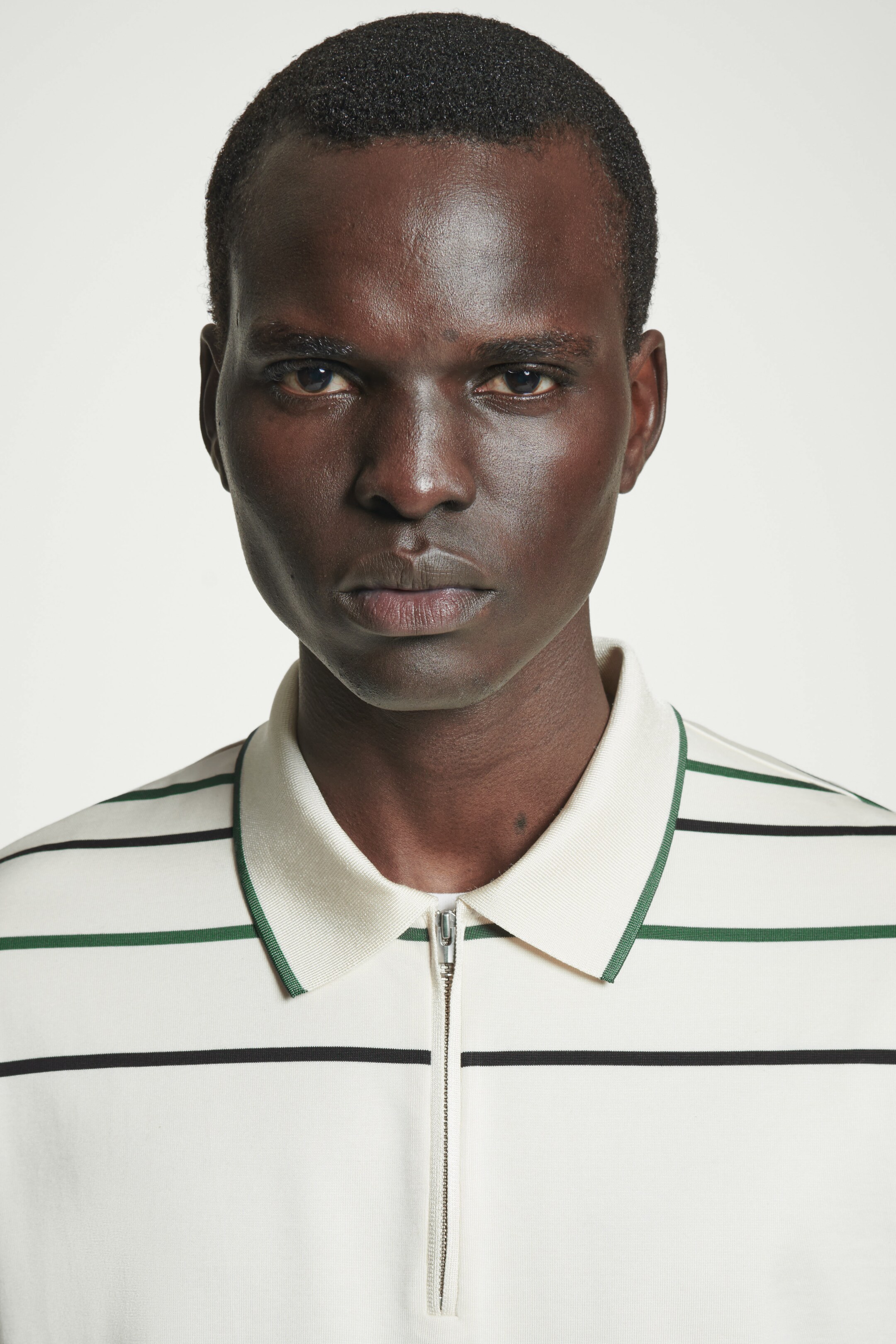 Agrandir l'image: POLO RAYÉ DEMI-ZIPPÉ - ÉCRU / RAYURES - HOMME | H&M CH 5