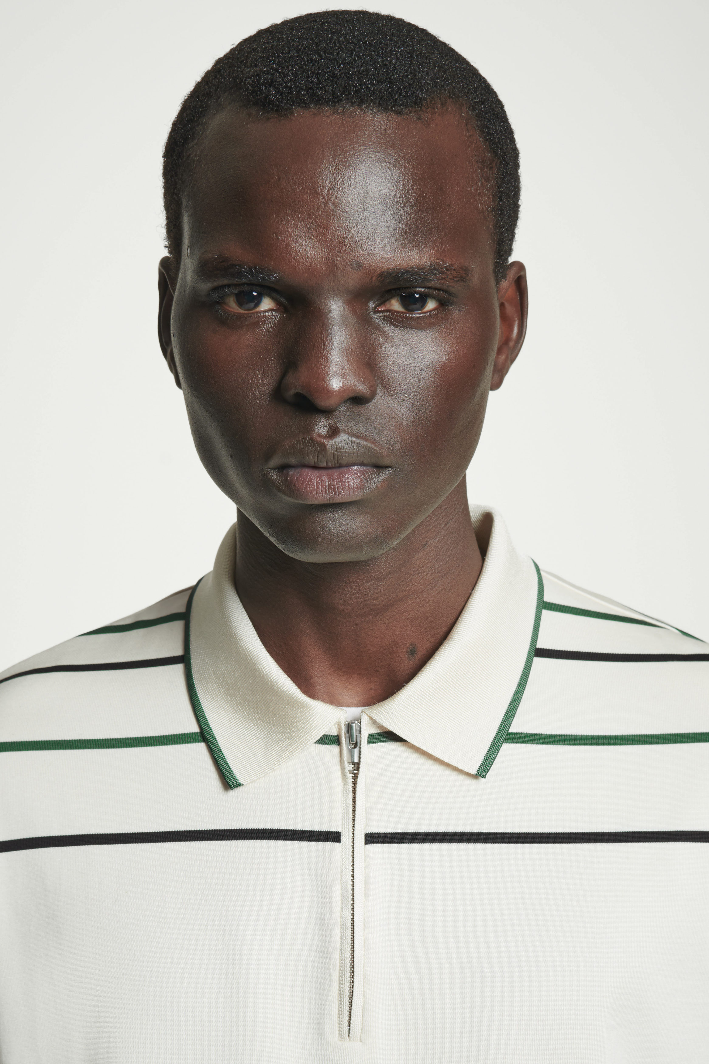 “COS MEN” ハーフジップポロシャツ Ecru/Striped STRIPED HALF-ZIP POLO SHIRT - ECRU / STRIPED | COS
