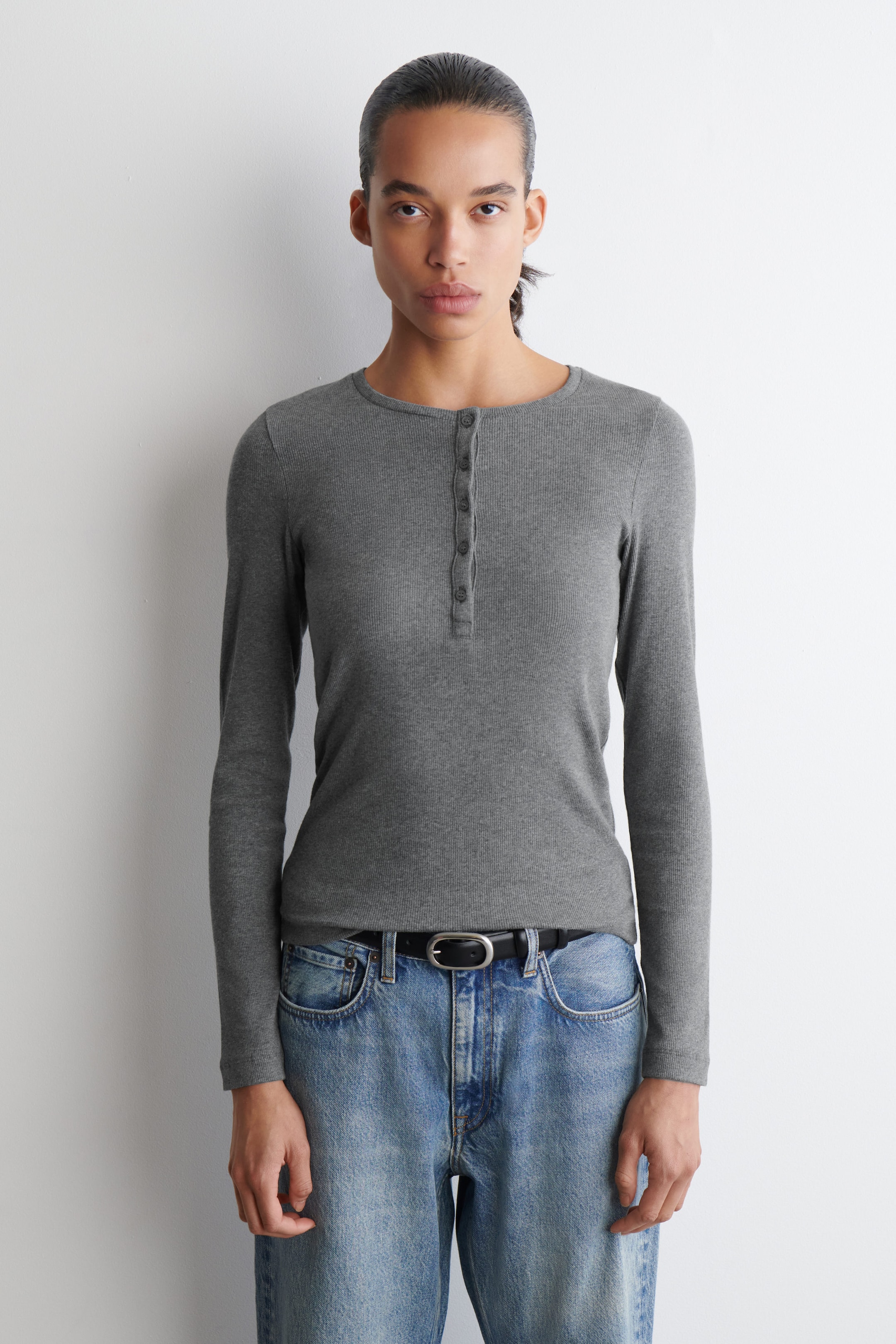 LONG-SLEEVED HENLEY TOP