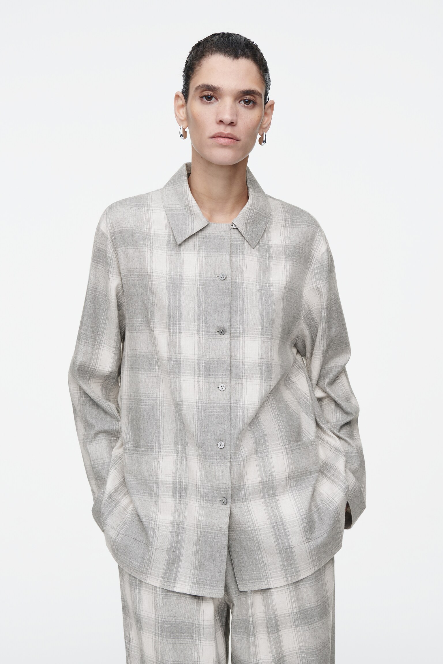 CHECKED FLANNEL PYJAMA SHIRT - GREY / CHECKED