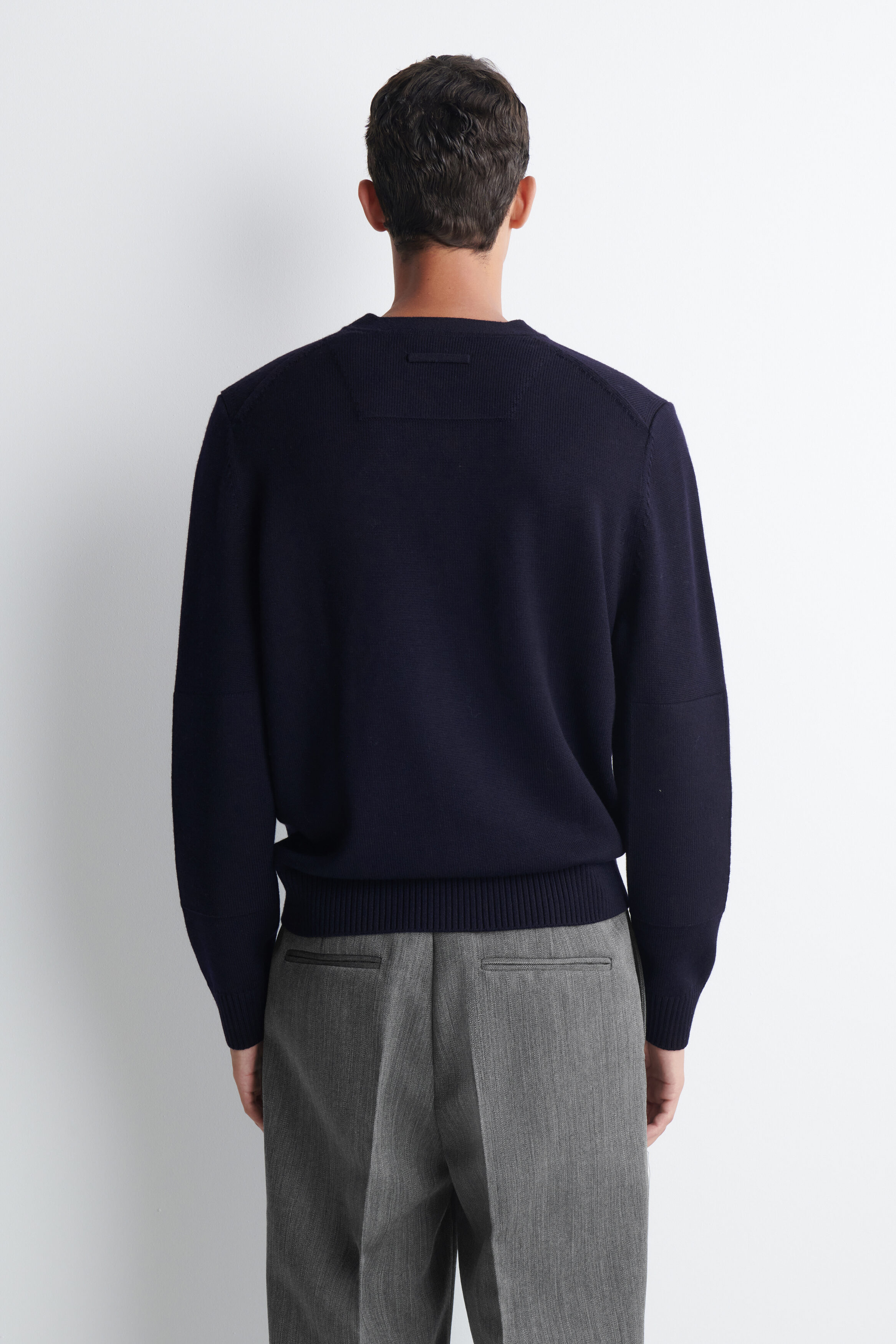 MERINO WOOL V-NECK SWEATER - thumbnail 4