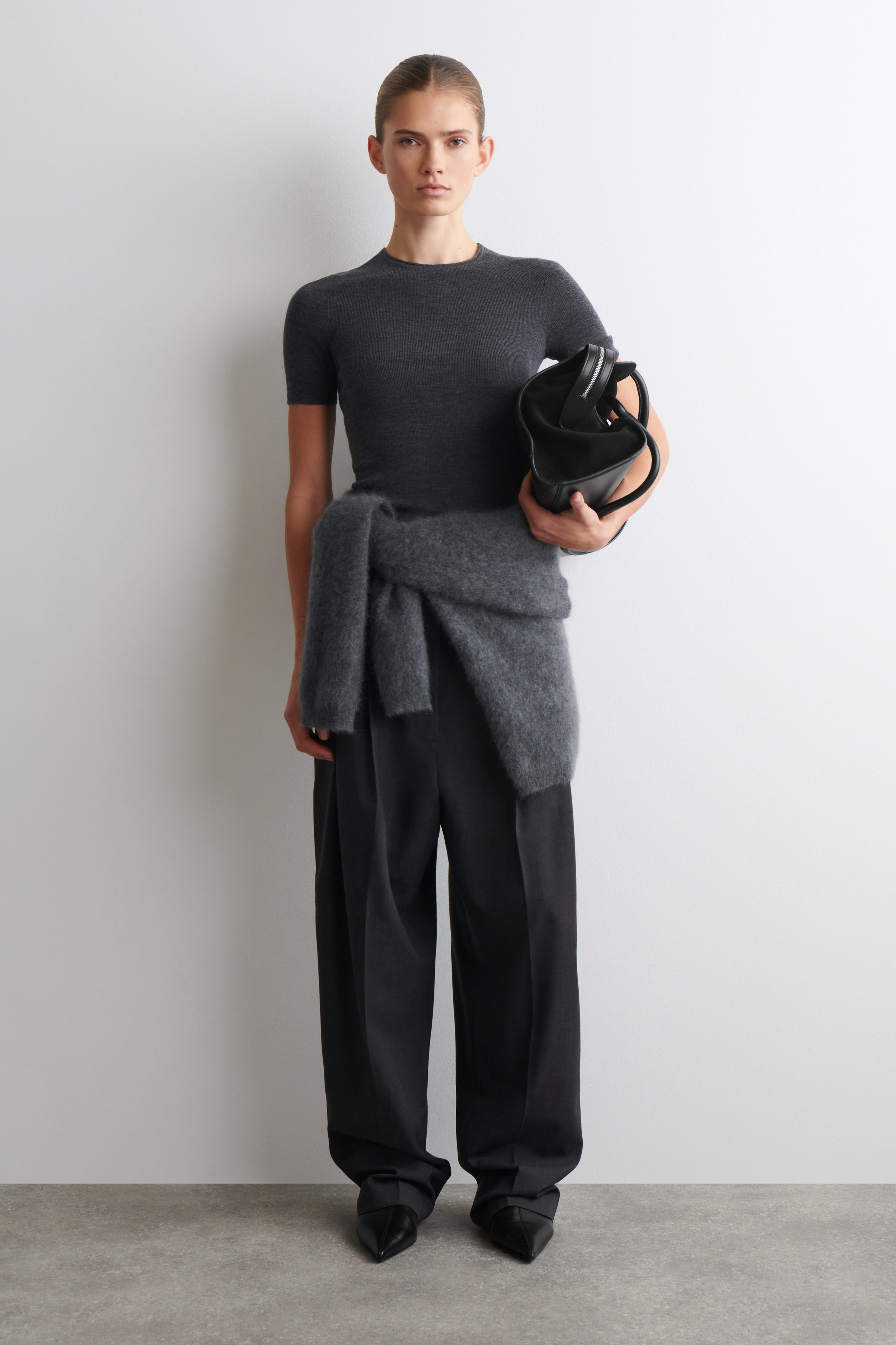 SEAMLESS MERINO WOOL T-SHIRT - CHARCOAL MÉLANGE | COS US