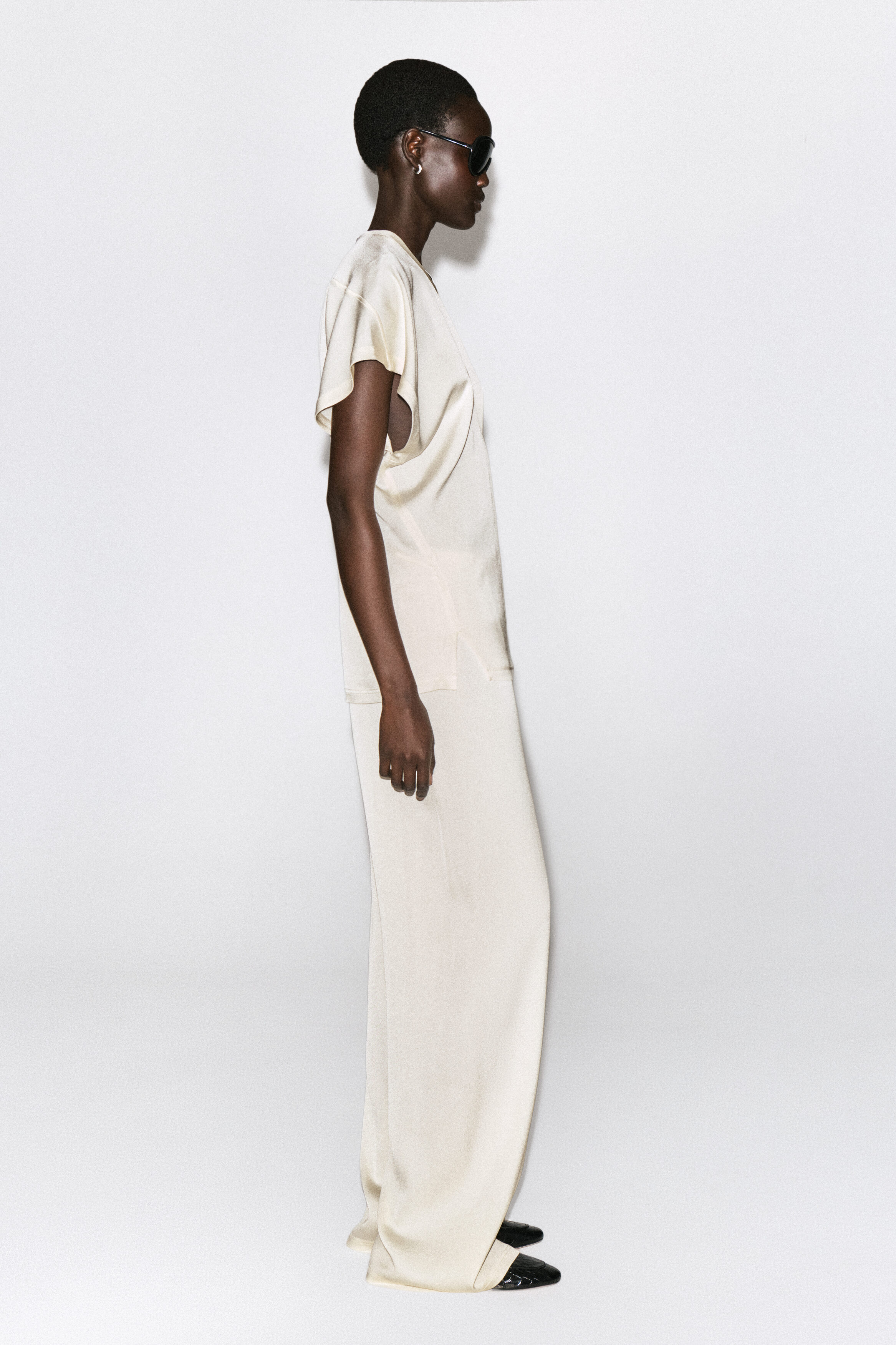 DRAPED CREPE V-NECK TOP - thumbnail 10