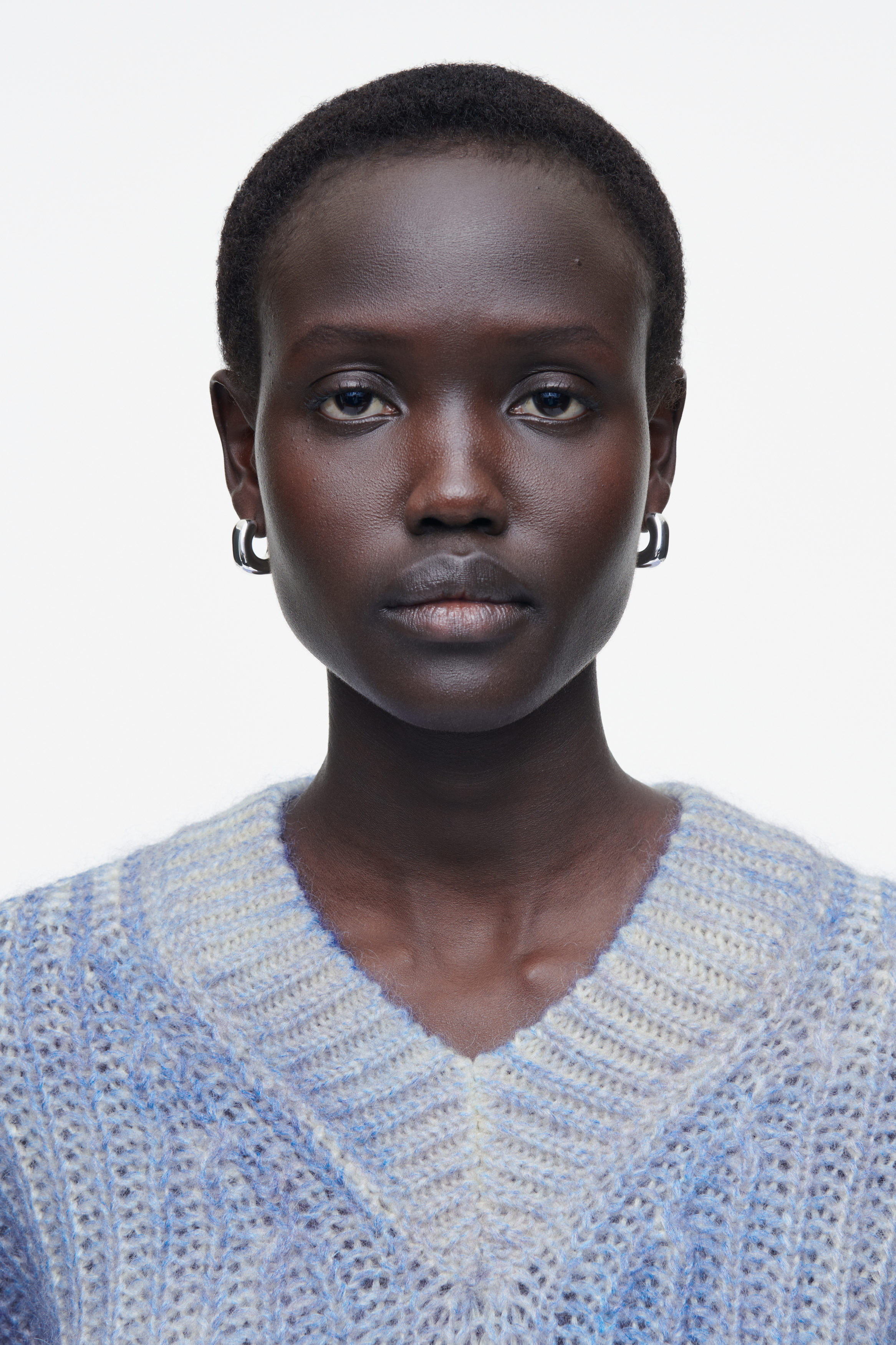 SPRAY-EFFECT MOHAIR V-NECK SWEATER - BLUE | COS US