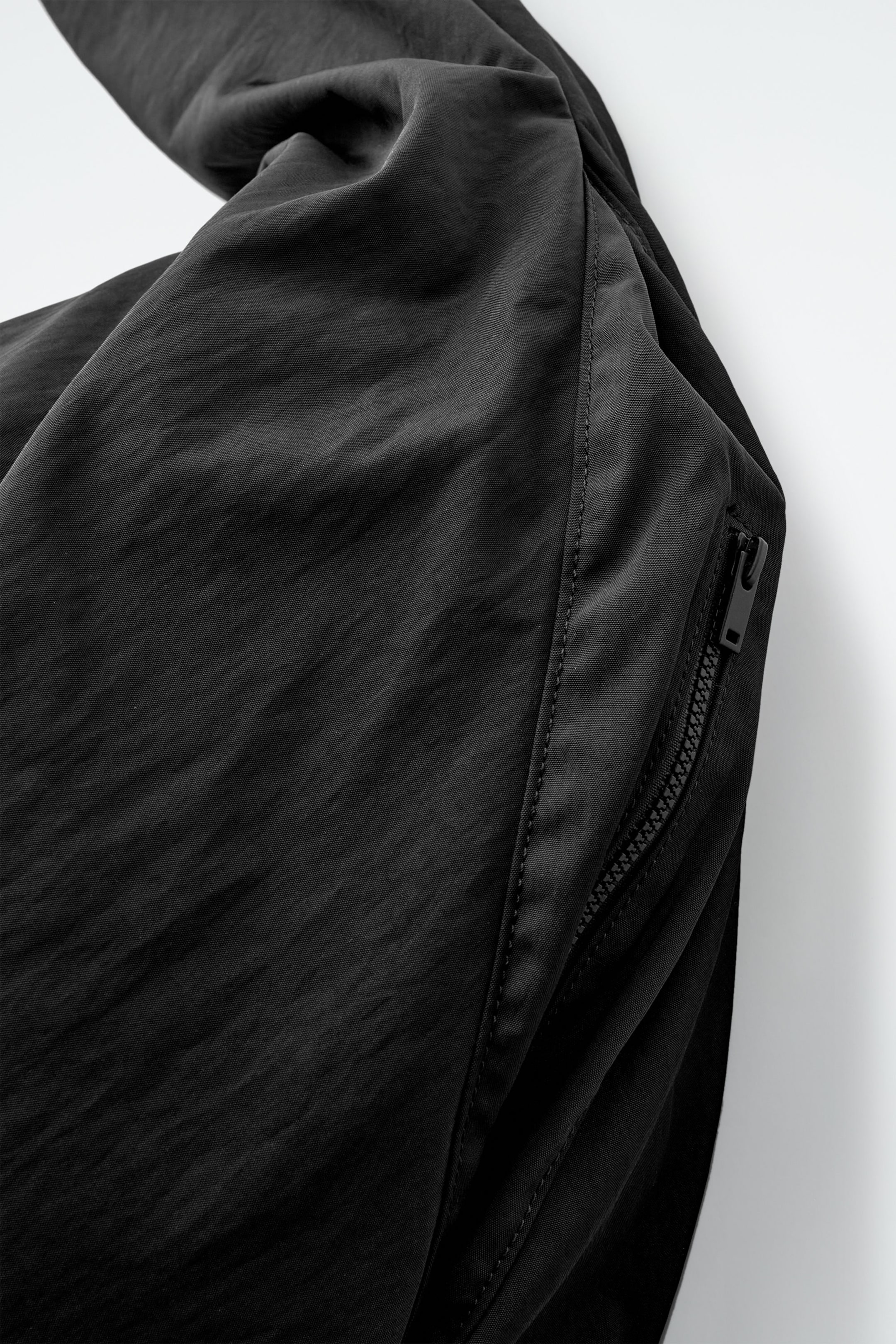 KITE OVERSIZED SHOULDER BAG - NYLON