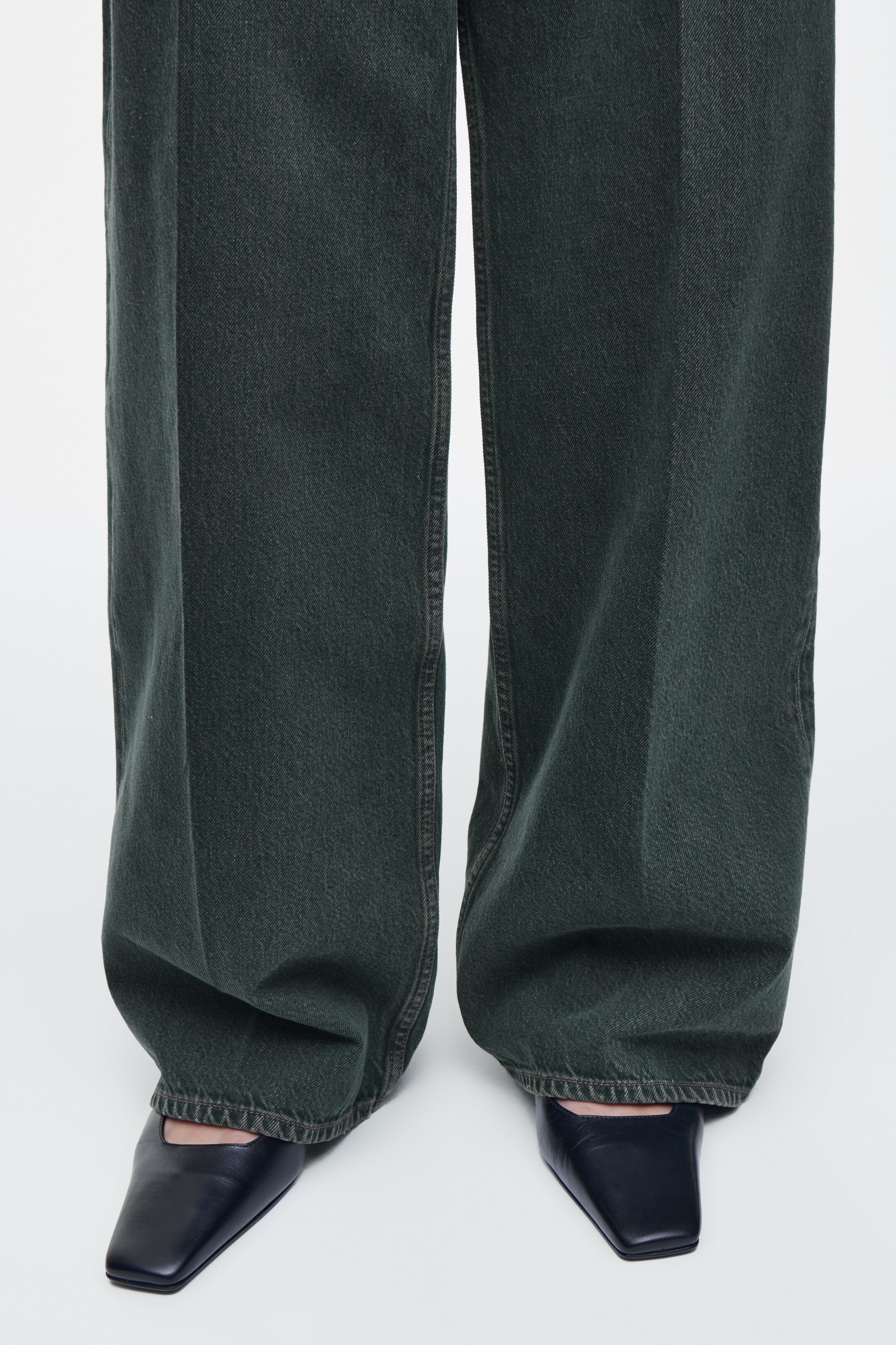 View larger image: TIDE WIDE-LEG JEANS - MID-WASH BLUE - Ladies | H&M GB 4