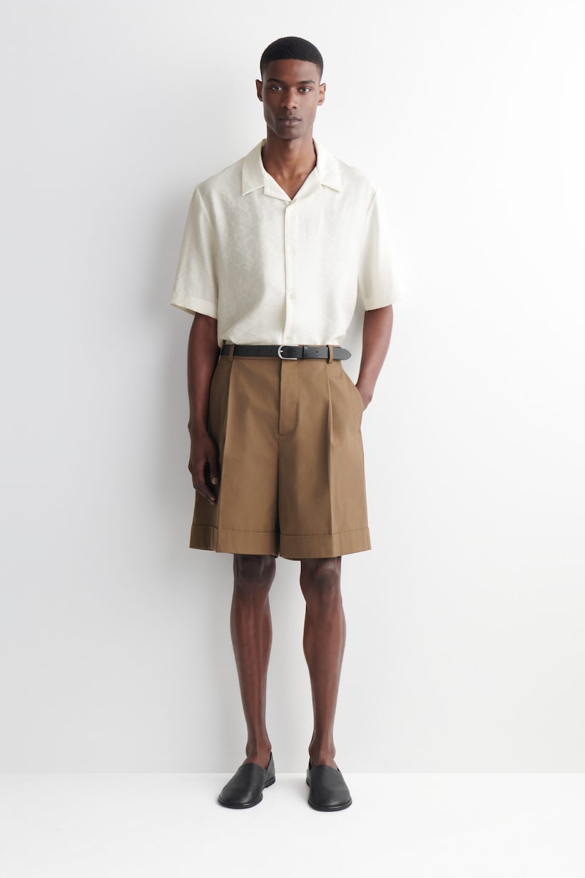 brown dress shorts Seas The Day Mini with in Brown / Small French bearer PLEATED CUFFED COTTON CHINO SHORTS