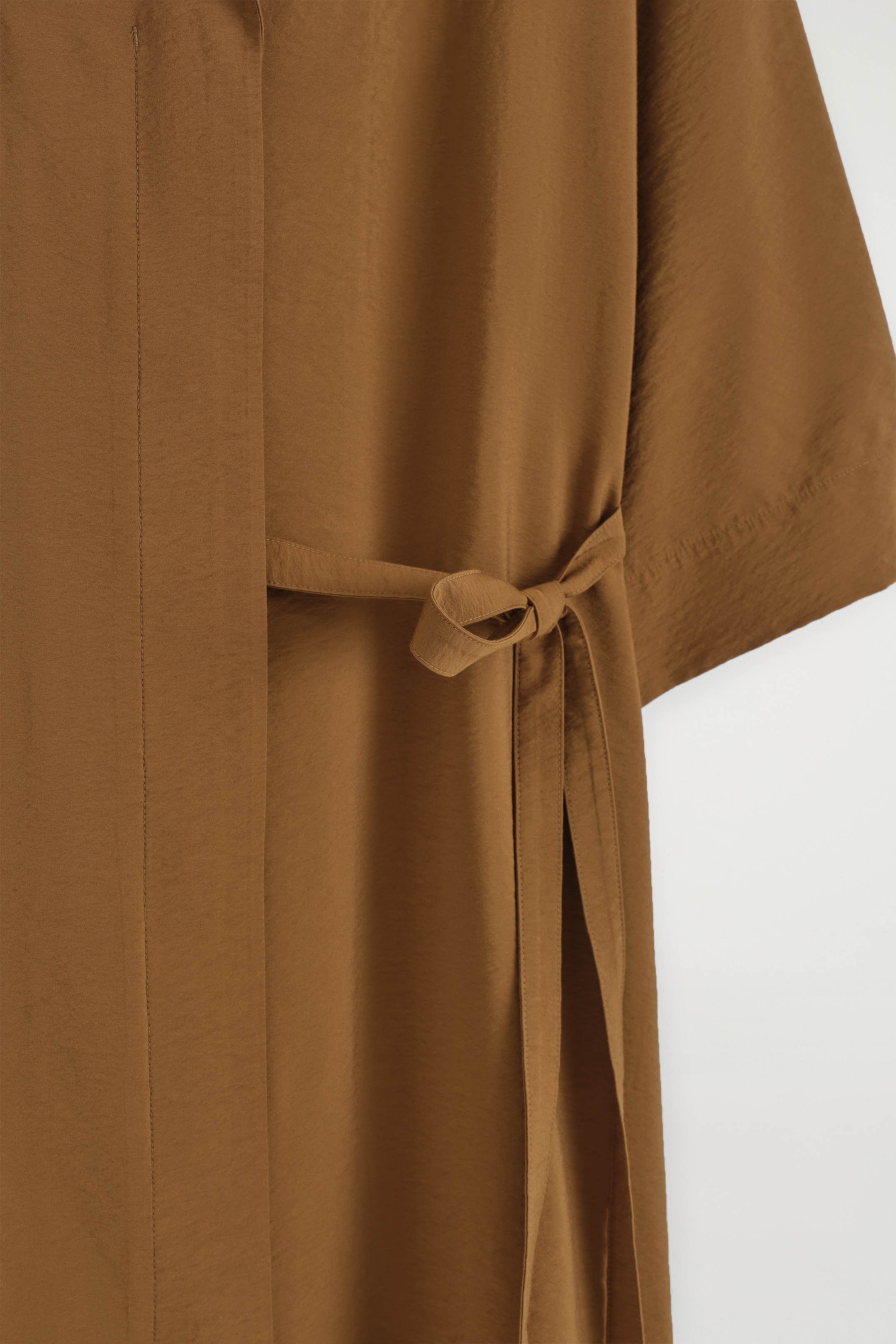 Visualizza immagine più grande: CHEMISIER MIDI CON CINTURA LATERALE - MARRONE - DONNA | H&M IT 8