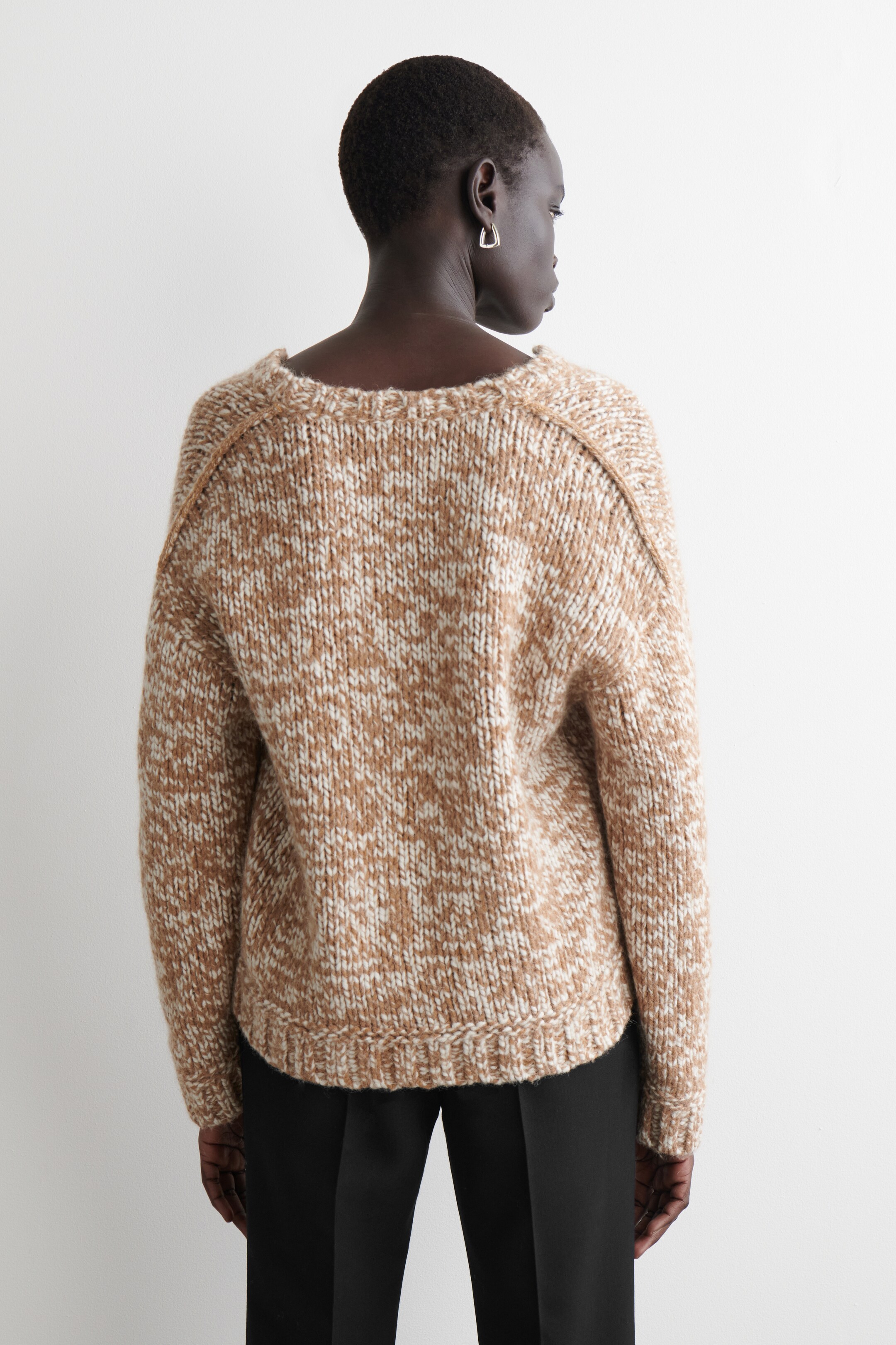 Vezi imaginea mai mare: CARDIGAN DIN LÂNĂ-ALPACĂ CU TEXTURĂ ÎN PUNCTE - CAMEL / ECRU - FEMEI | H&M RO 4