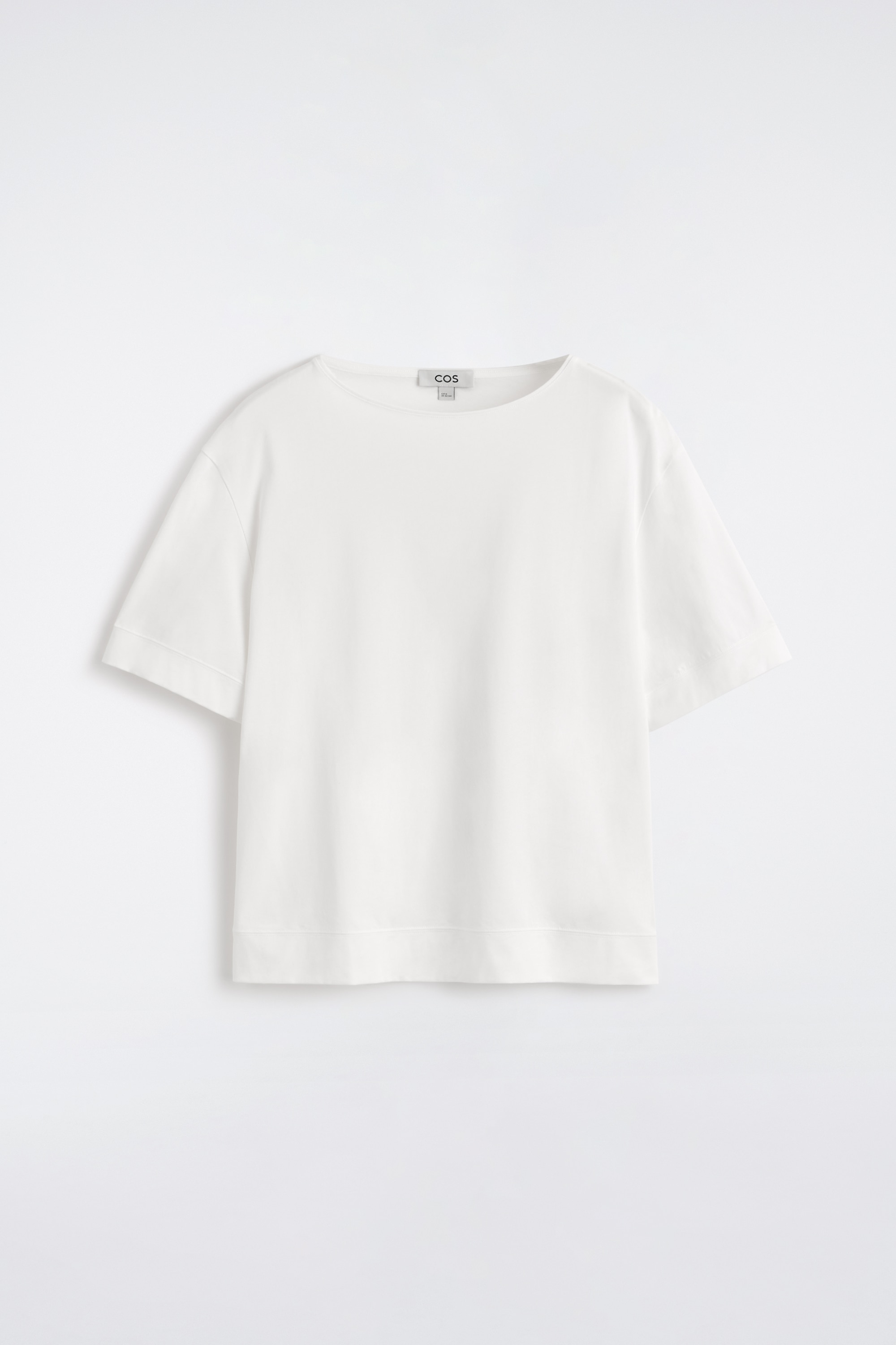 BAUMWOLL-T-SHIRT MIT U-BOOT-AUSSCHNITT - WEISS