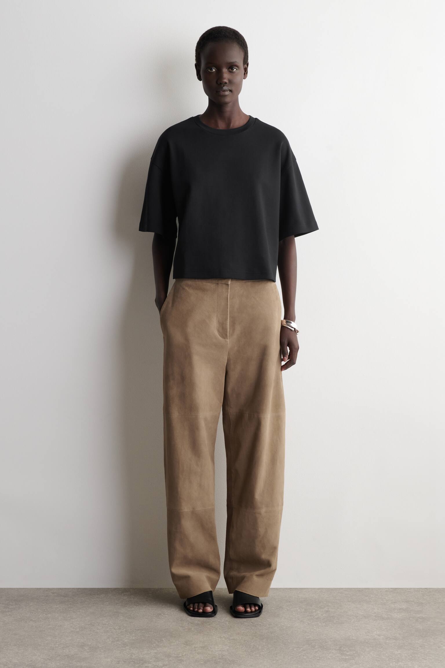 T-SHIRT OVERSIZE IN COTONE DAL TAGLIO BOXY - NERO/BIANCO/MARRONE SCURO/GIALLO BURRO - 7