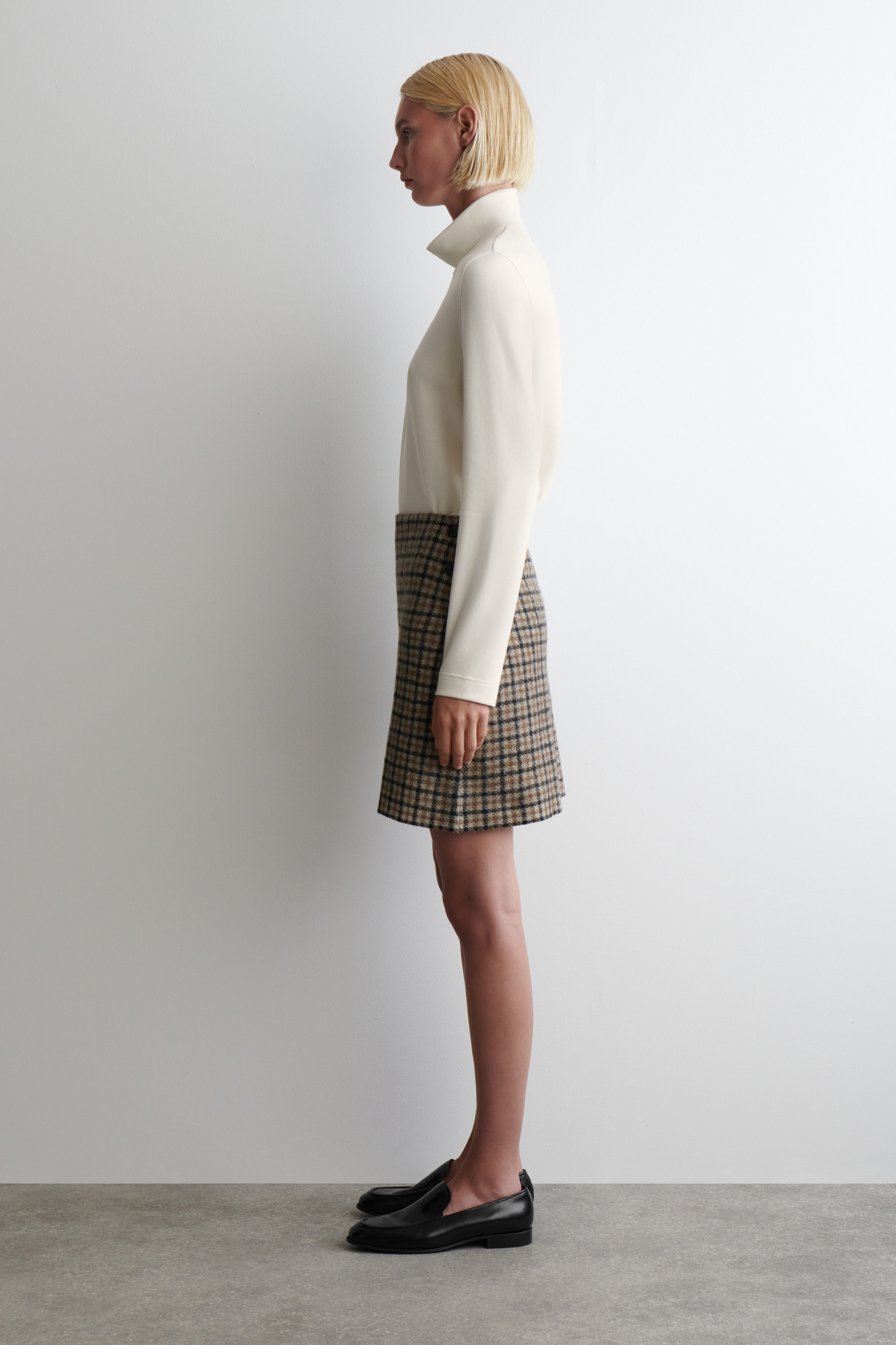 MERINO WOOL MINI SKIRT - BEIGE / CHECKED | COS US