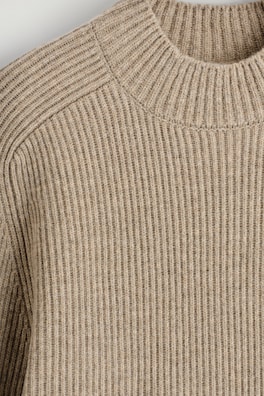 RIBBED WOOL MOCK-NECK SWEATER — CAMEL MÉLANGE 1