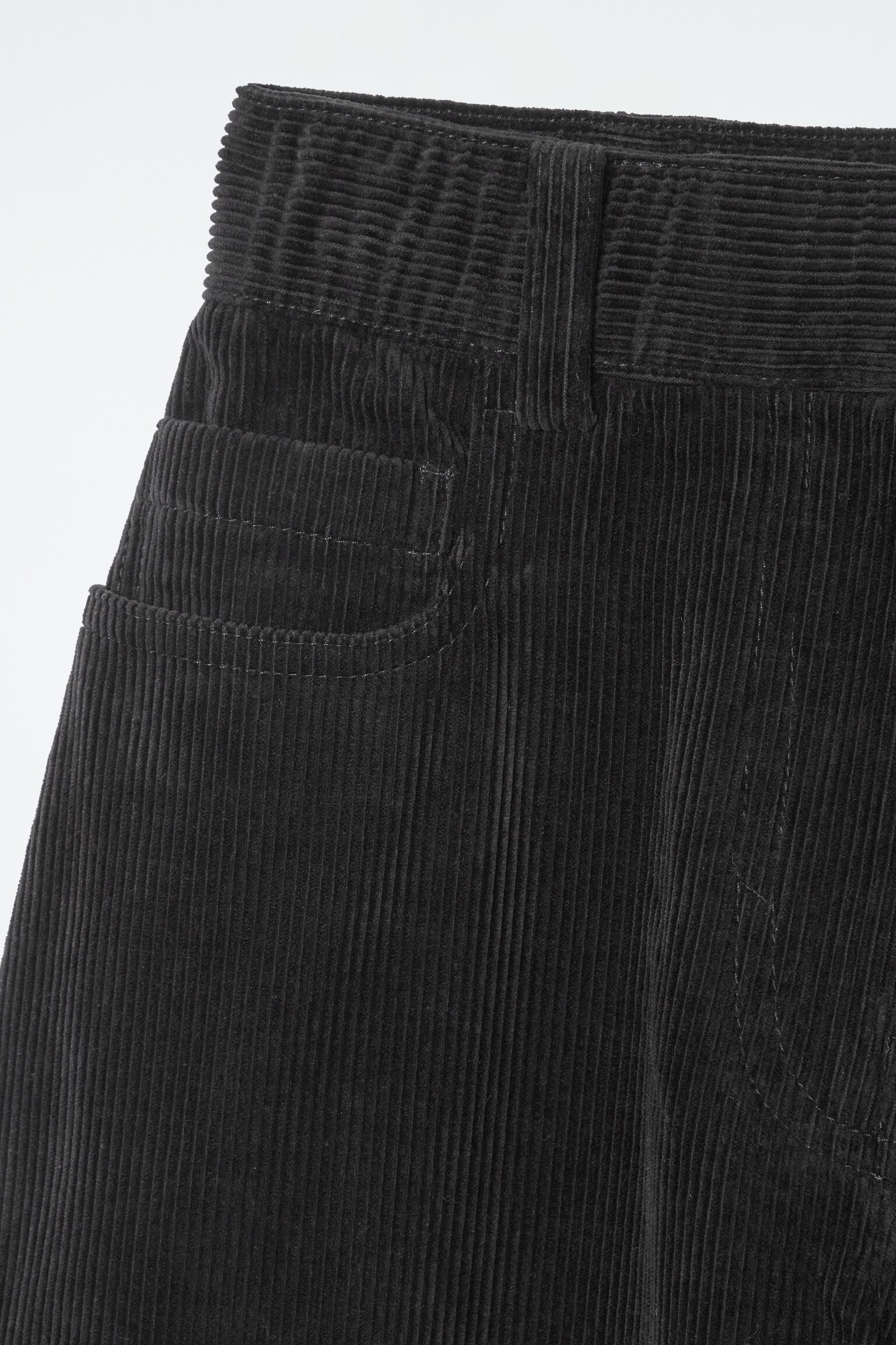 CORDHOSE MIT WEITEM BEIN - SCHWARZ - 2