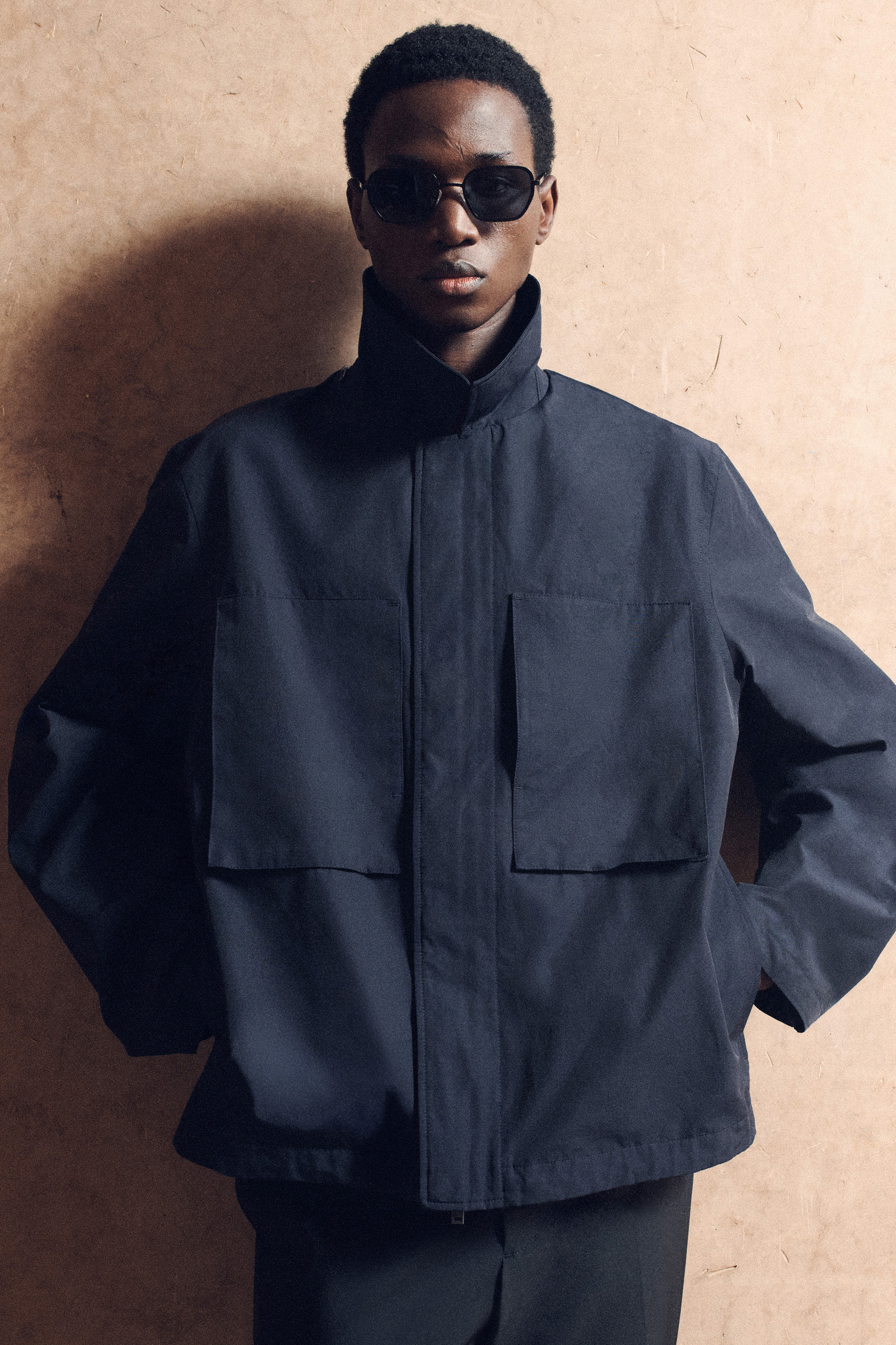 PACKABLE-HOOD WINDBREAKER JACKET - NAVY | COS US