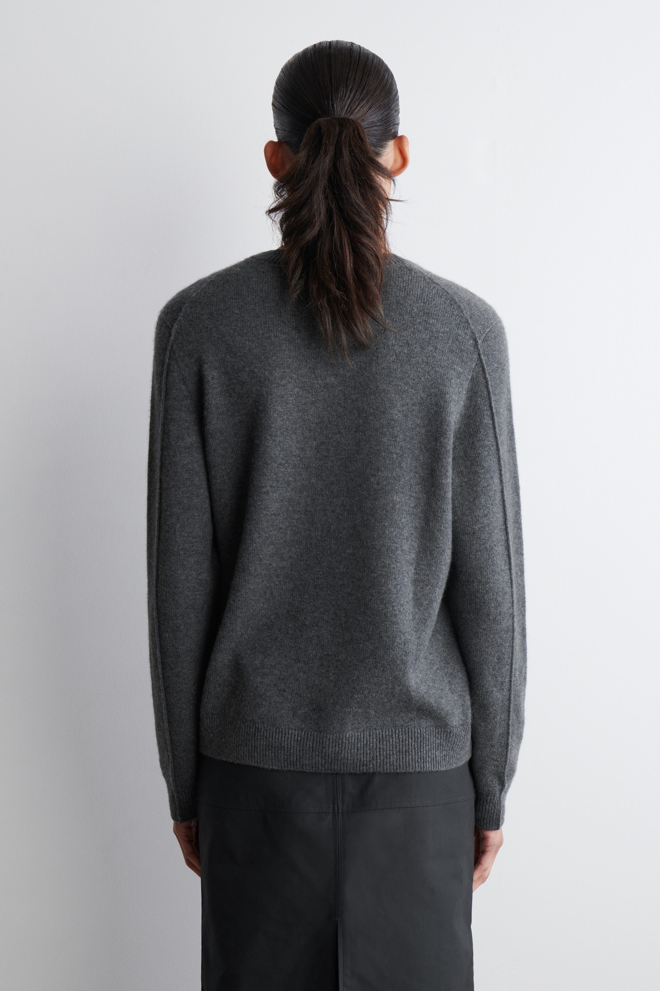 CASHMERE CREW-NECK JUMPER