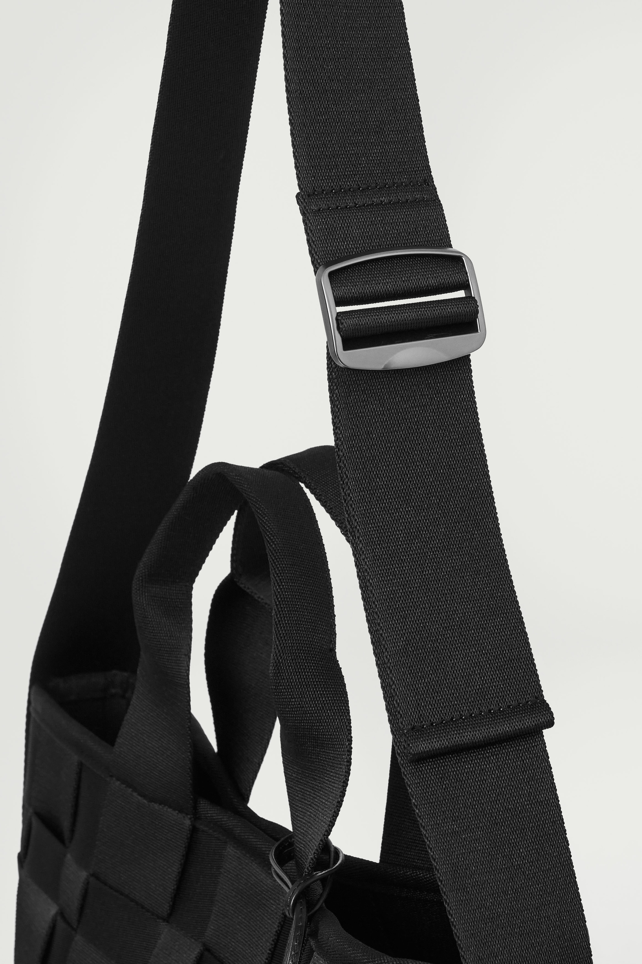 WOVEN TOTE - WEBBING