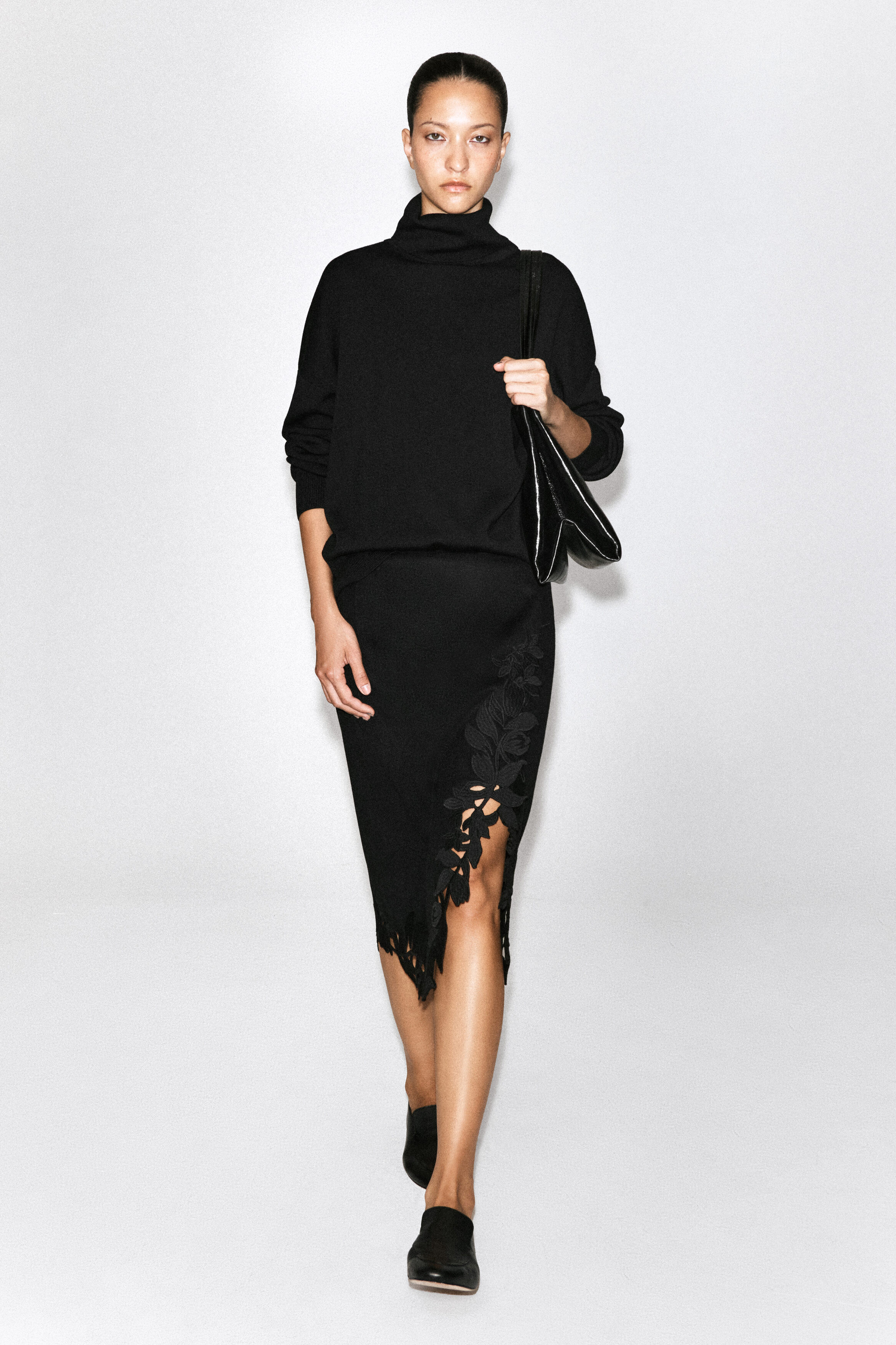 EMBROIDERED DOUBLE-FACED WOOL WRAP SKIRT - CARBON | COS US