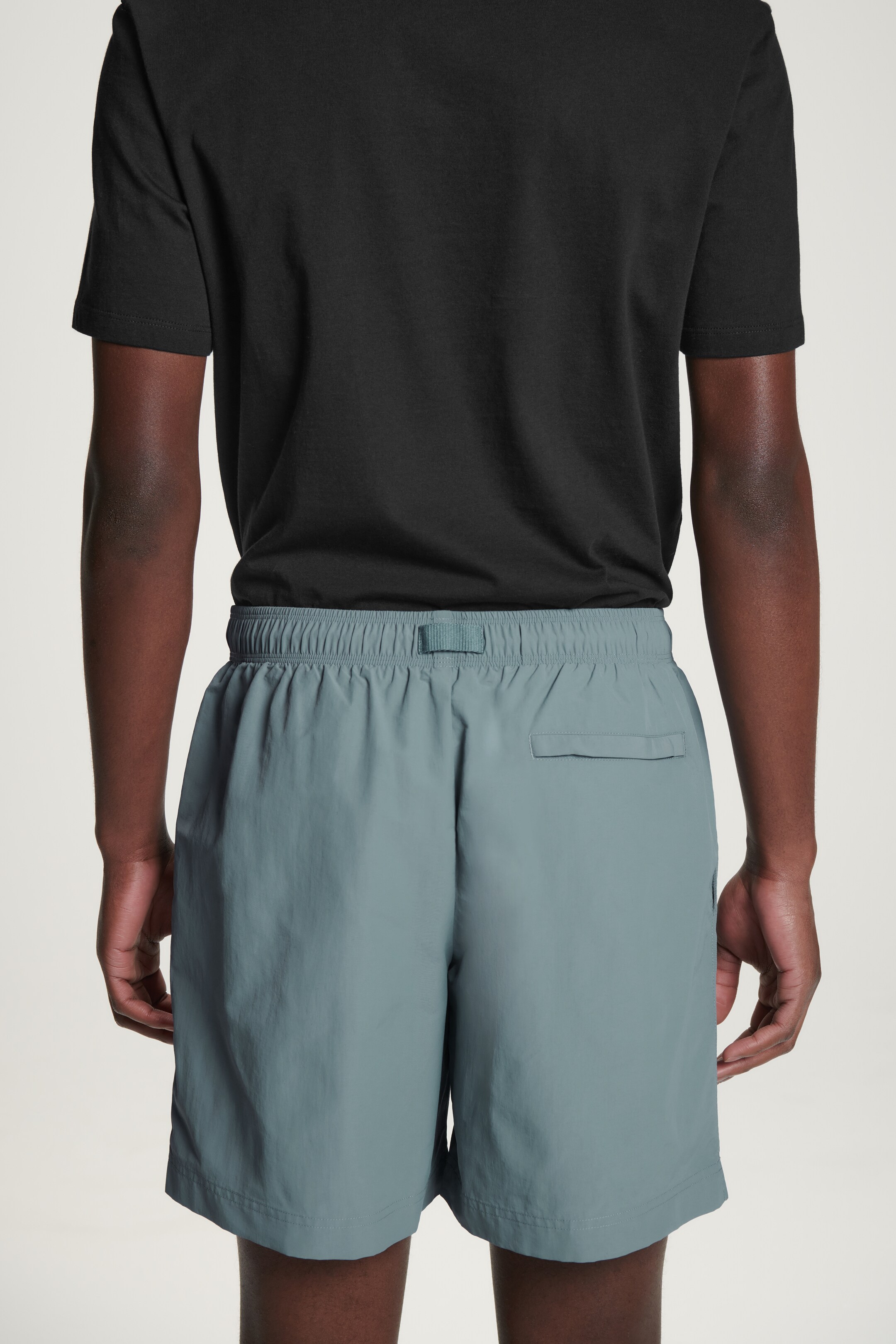 Zobrazit větší obrázek: PLAVKOVÉ ŠORTKY Z NYLONU SE ŠŇŮRKOU - ŠEDÁ - MUŽI | H&M CZ 4