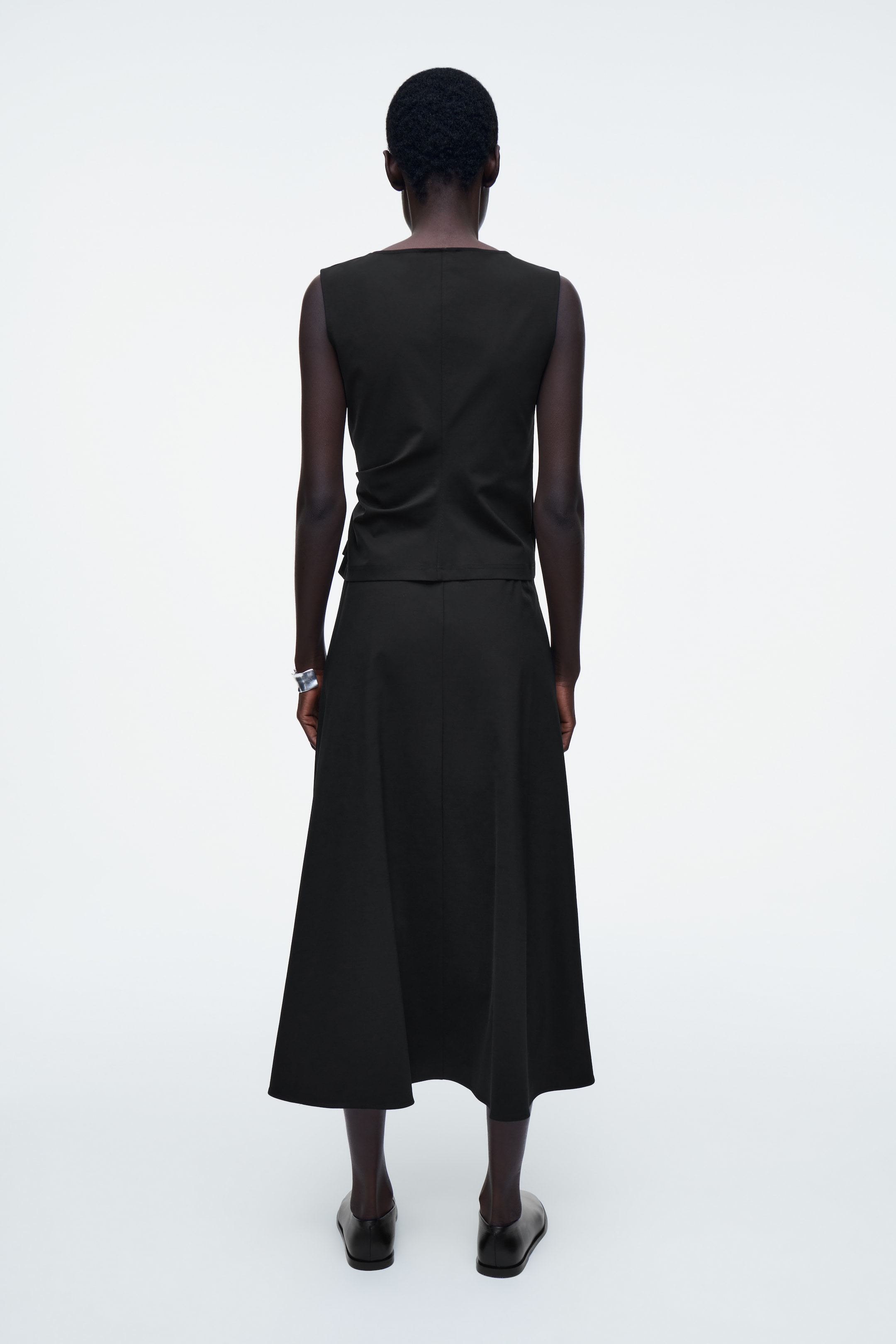 Zobrazit větší obrázek: Top s twist detailem - ČERNÁ - ŽENY | H&M CZ 5