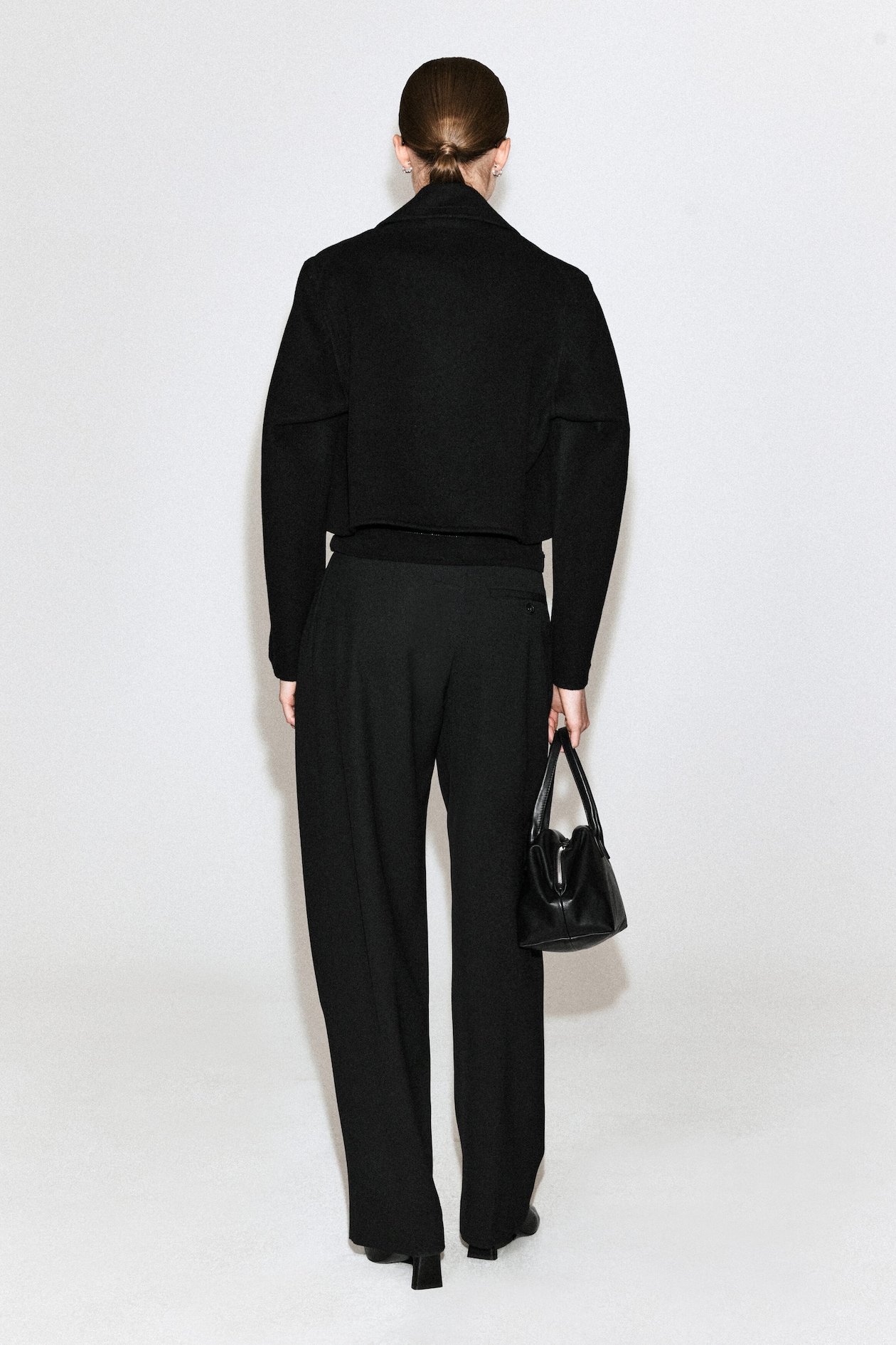 OVERSIZED CROPPED DOUBLE-FACED WOOL JACKET — BLACK