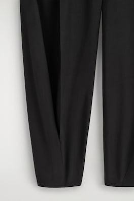 PLEATED BALLOON-LEG PANTS — BLACK 6