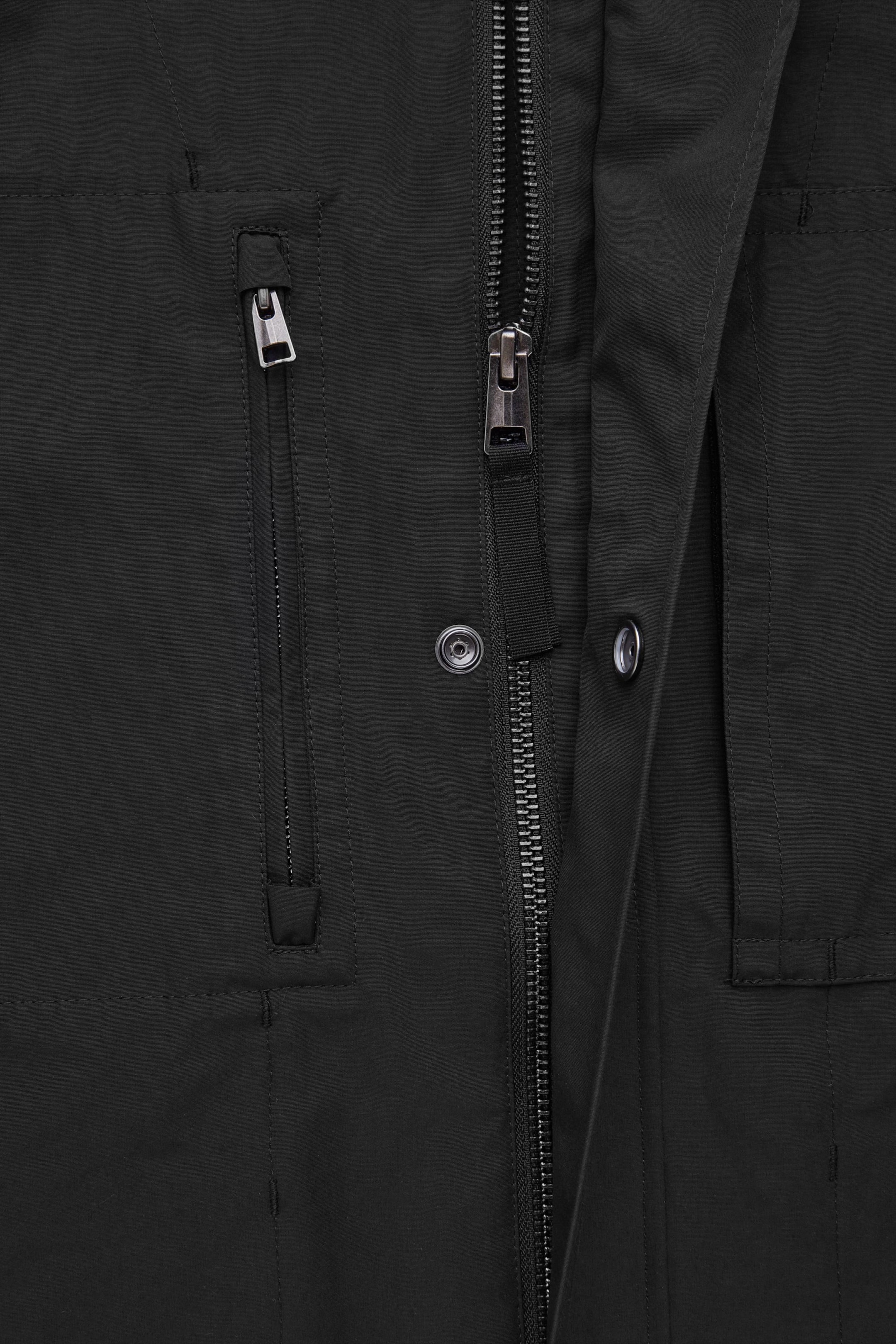 StillMedia/DescriptiveDetail